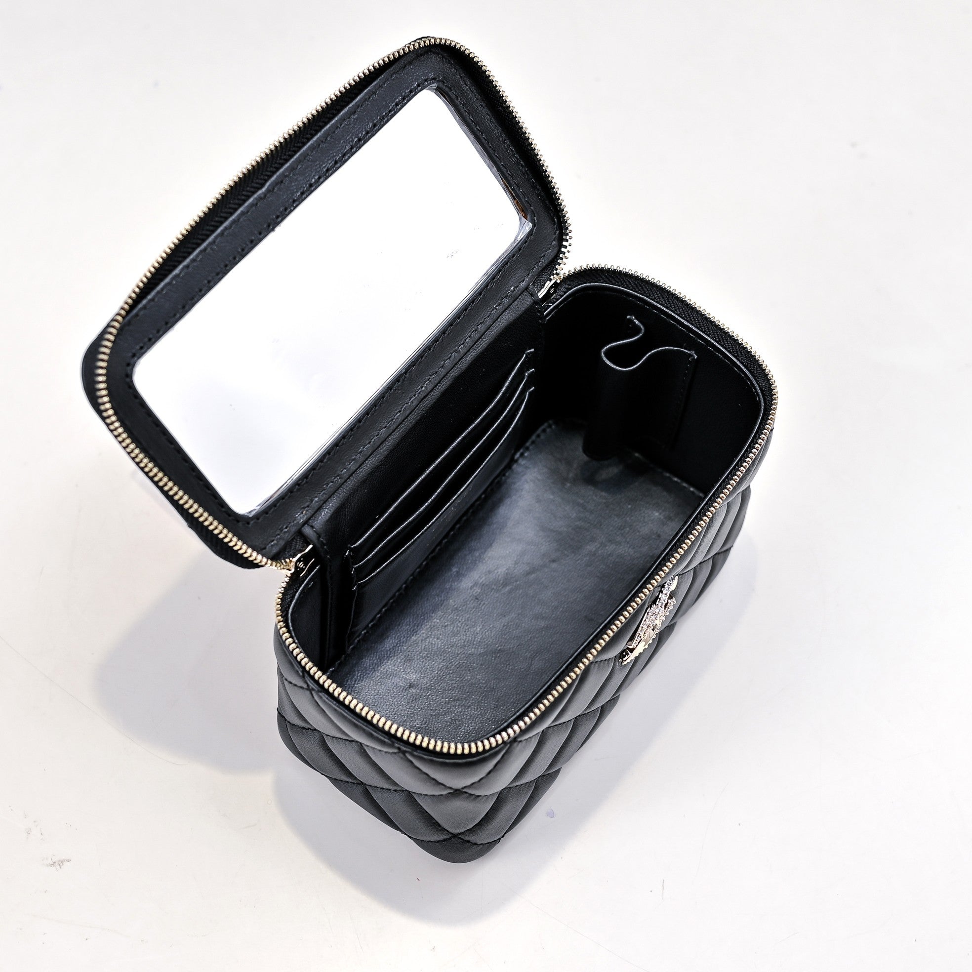Poignée de meuble-lavabo CC 24 carats 17 cm en cuir d'agneau noir et quincaillerie argentée 