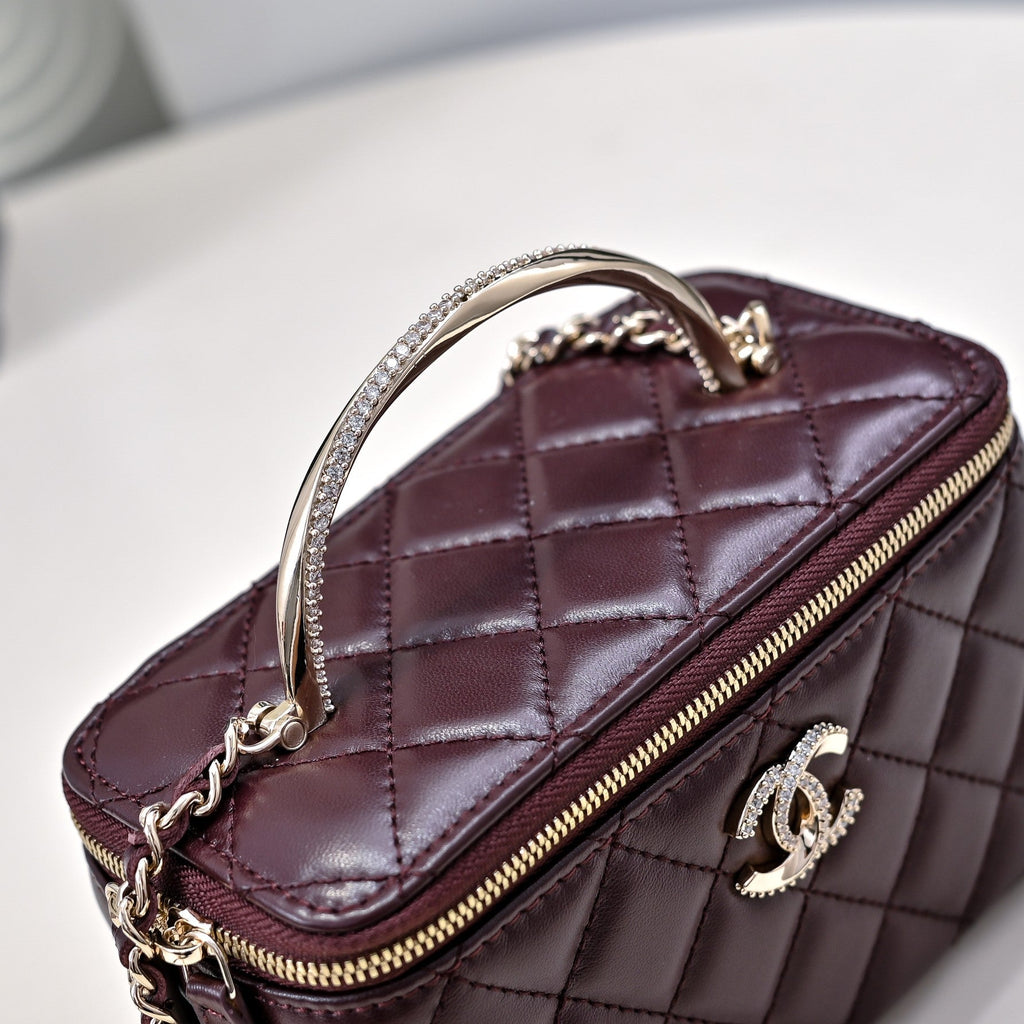 CC 24K VANITY TOP HANDLE 17CM BURGUNDY LAMBSKIN SILVER HARDWARE