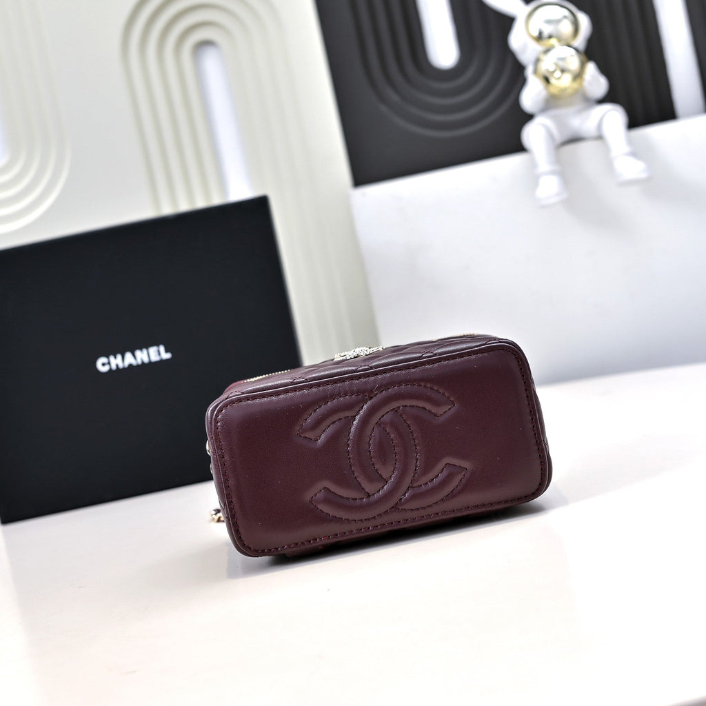 CC 24K VANITY TOP HANDLE 17CM BURGUNDY LAMBSKIN SILVER HARDWARE