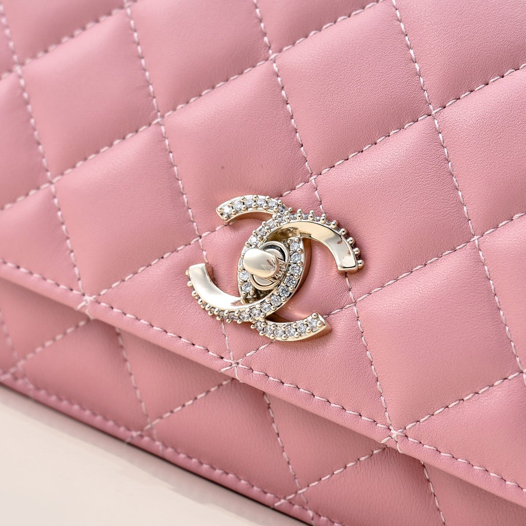 Poignée supérieure CC 24 carats WOC 19 cm en cuir d'agneau rose, quincaillerie en or clair 