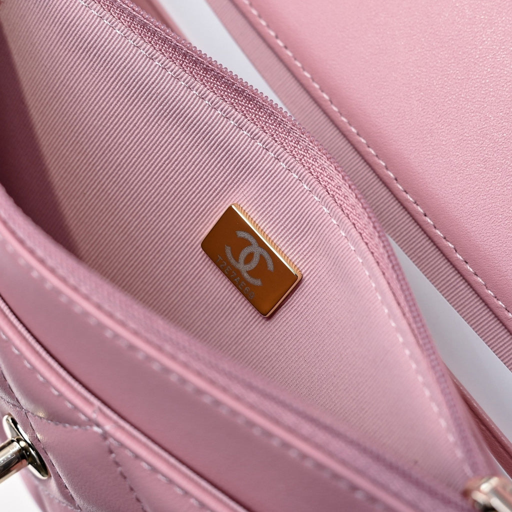 Poignée supérieure CC 24 carats WOC 19 cm en cuir d'agneau rose, quincaillerie en or clair 