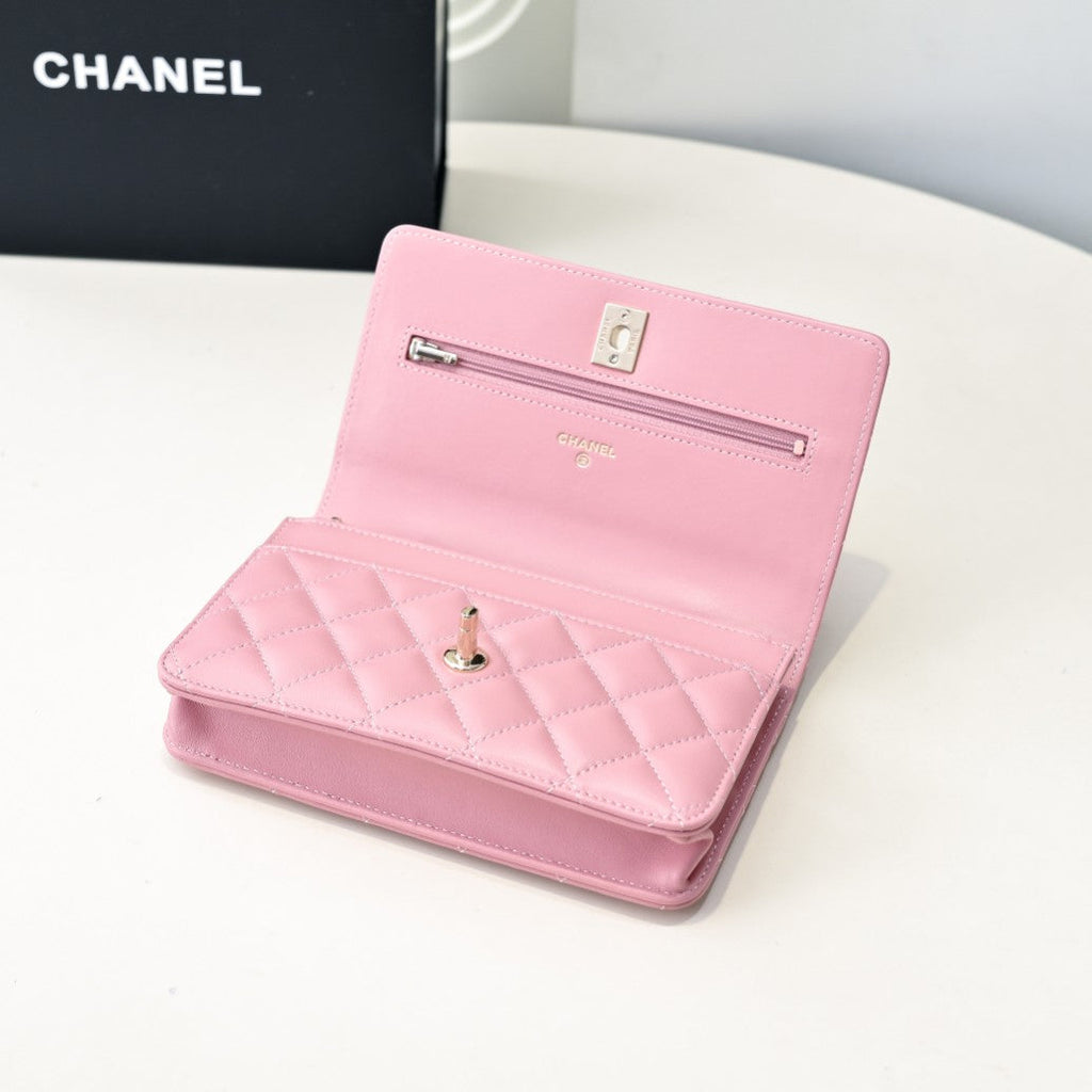 Poignée supérieure CC 24 carats WOC 19 cm en cuir d'agneau rose, quincaillerie en or clair 