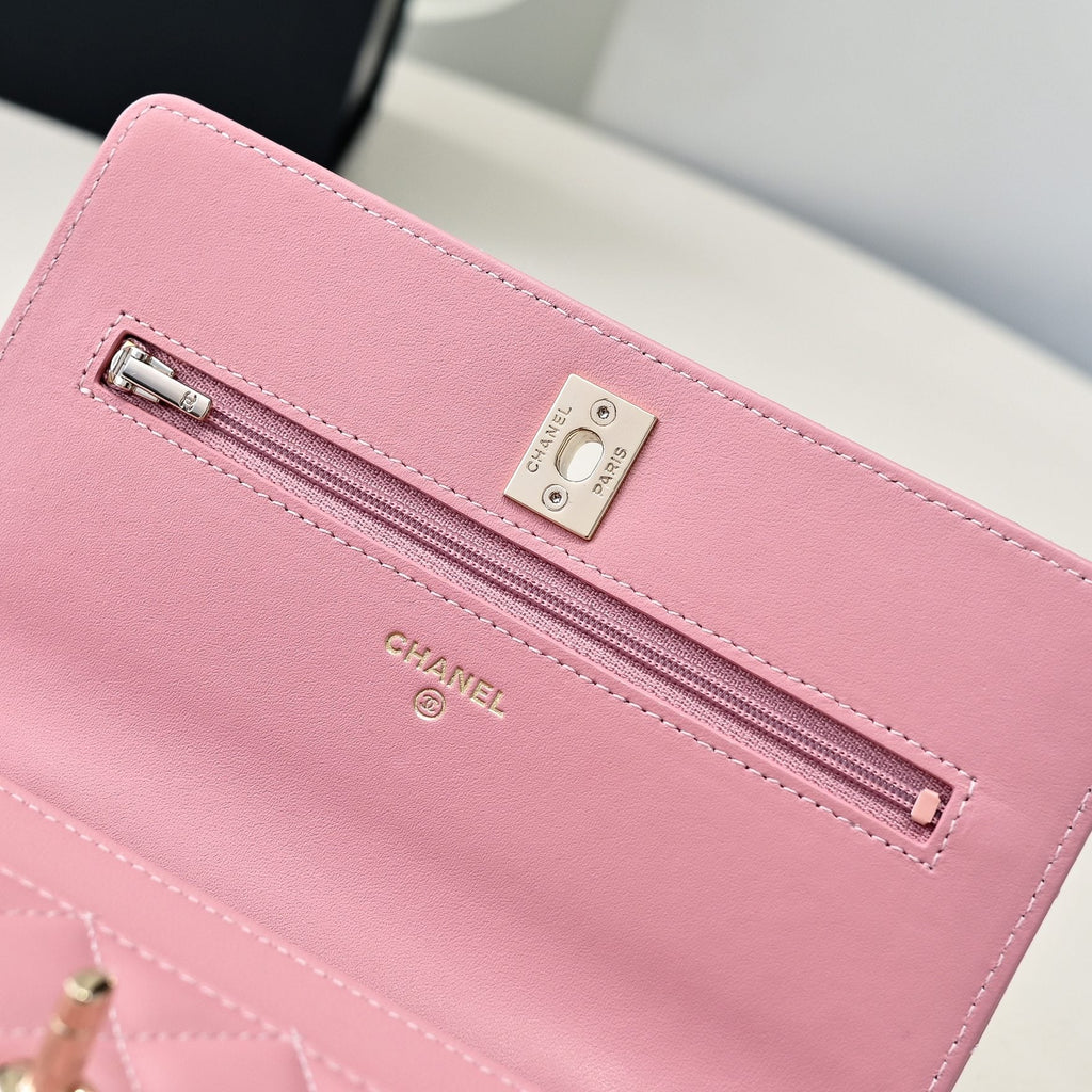 Poignée supérieure CC 24 carats WOC 19 cm en cuir d'agneau rose, quincaillerie en or clair 