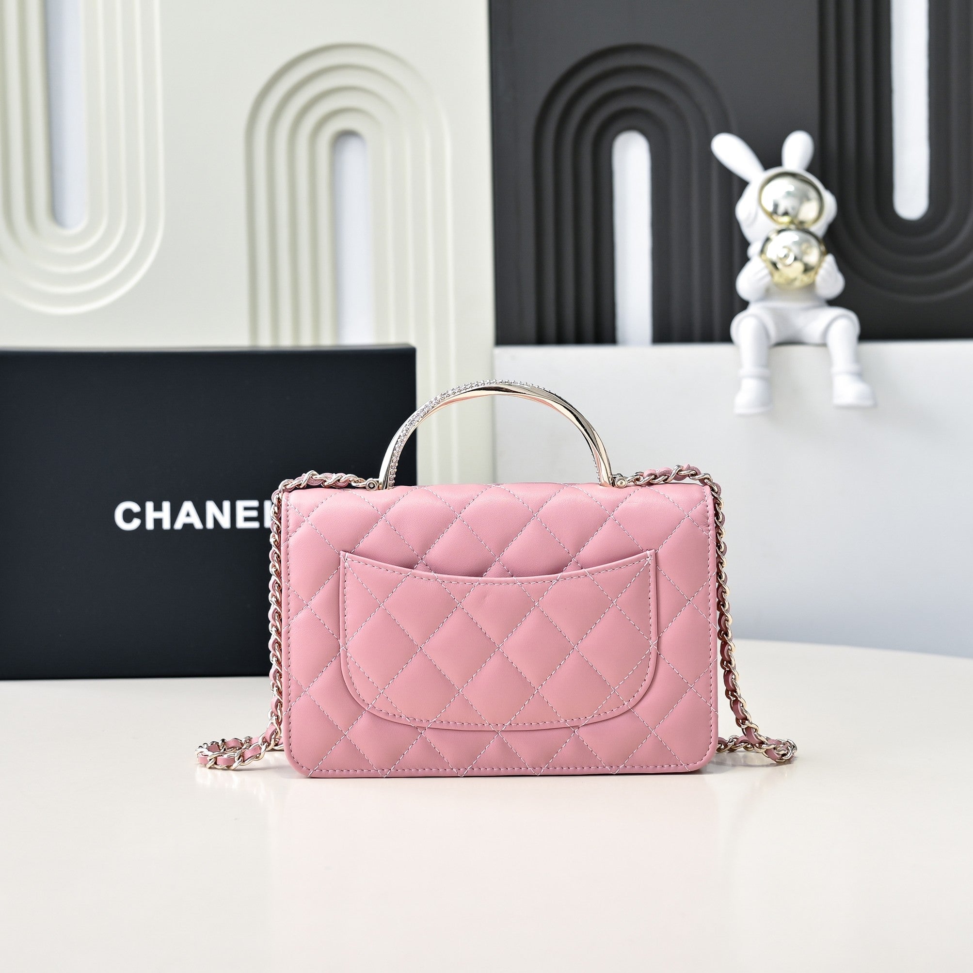 Poignée supérieure CC 24 carats WOC 19 cm en cuir d'agneau rose, quincaillerie en or clair 