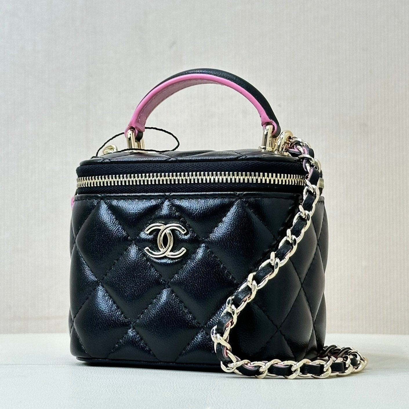 SAC À BANDOULIÈRE VANITY AVEC POIGNÉE SUPÉRIEURE 10 CM EN CUIR D'AGNEAU NOIR ROSE 