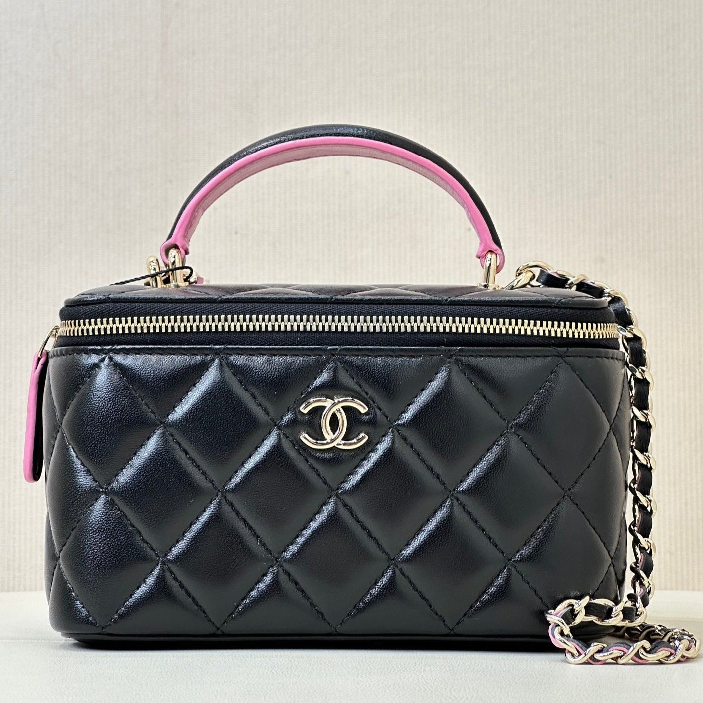 SAC À BANDOULIÈRE VANITY AVEC POIGNÉE SUPÉRIEURE 17 CM EN CUIR D'AGNEAU NOIR ROSE 