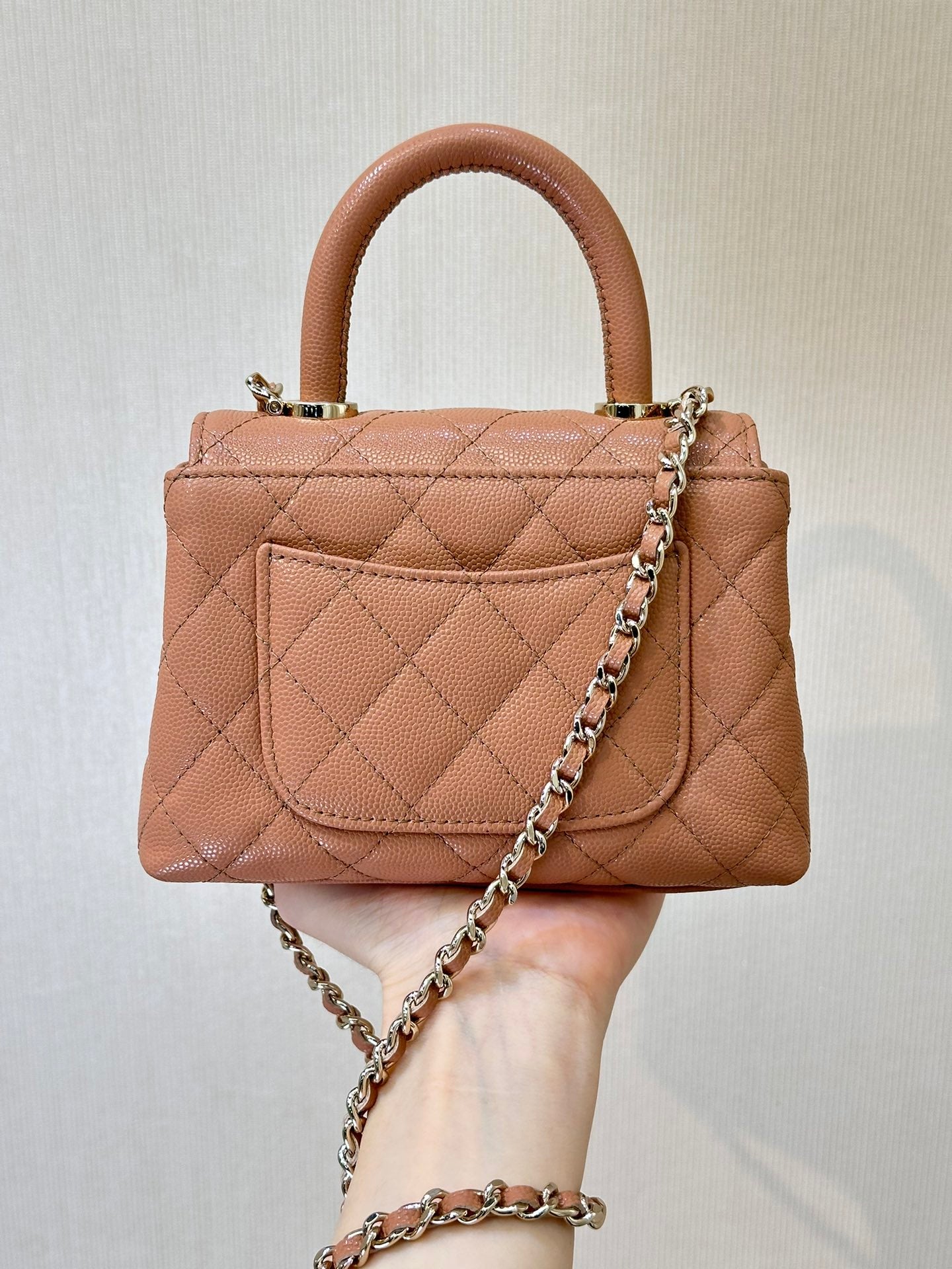 CC 24K COCO HANDLE NANO 14,5 CM BEGIE GRAINÉ VEAU QUINCAILLERIE DORÉ 