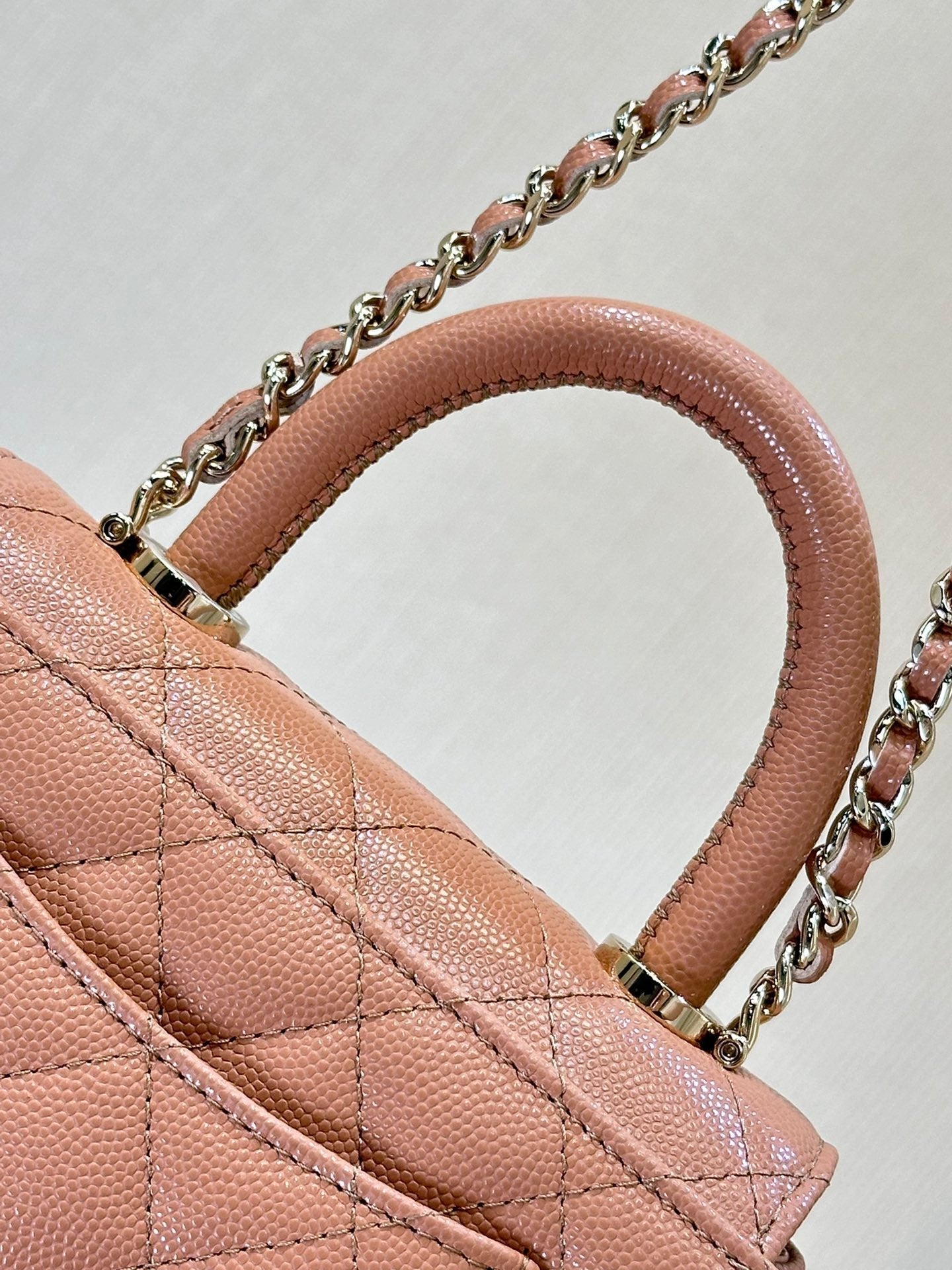 CC 24K COCO HANDLE NANO 14,5 CM BEGIE GRAINÉ VEAU QUINCAILLERIE DORÉ 