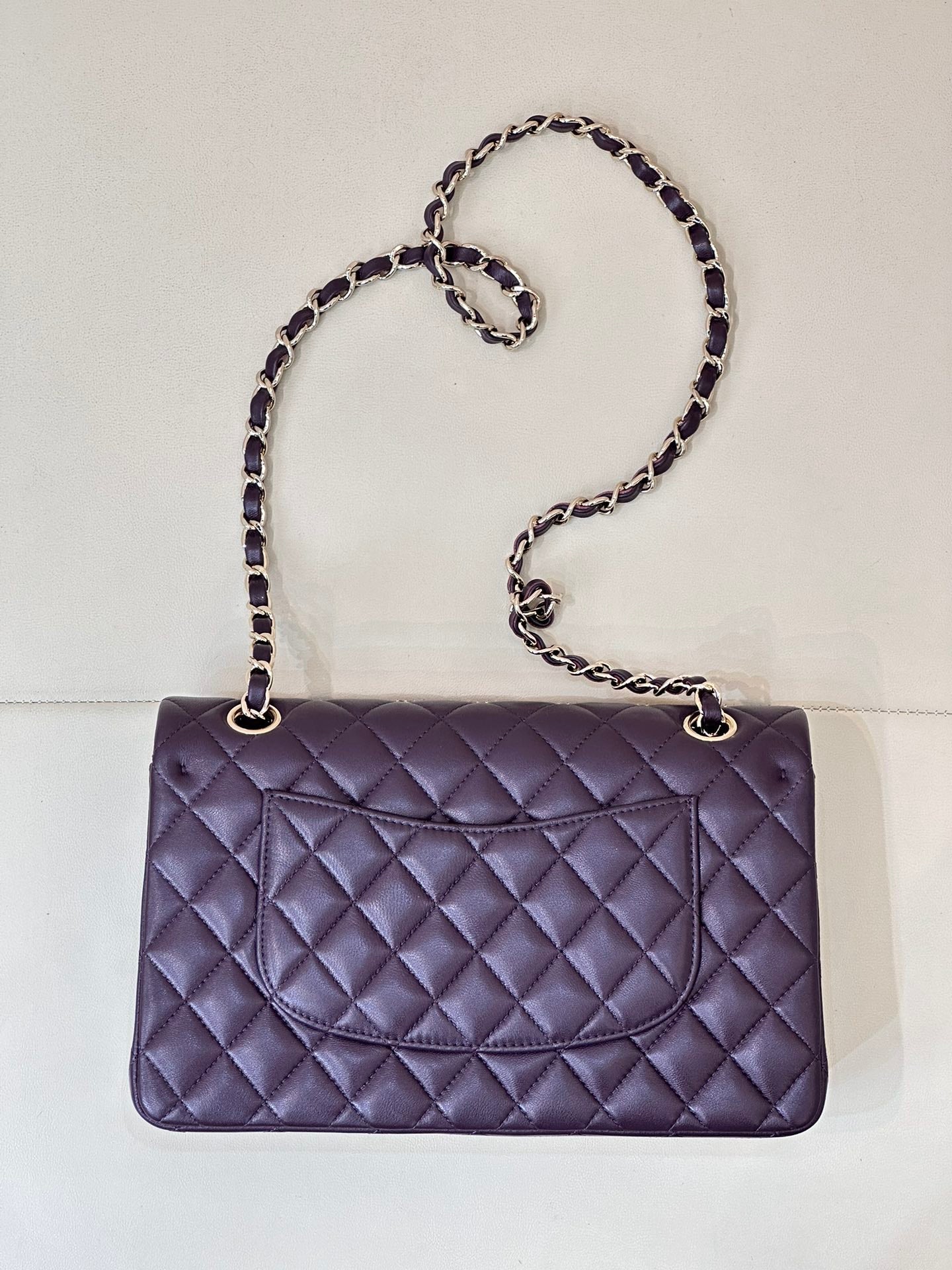 RABAT CLASSIQUE 25CM CUIR D'AGNEAU VIOLET QUINCAILLERIE OR CLAIR 