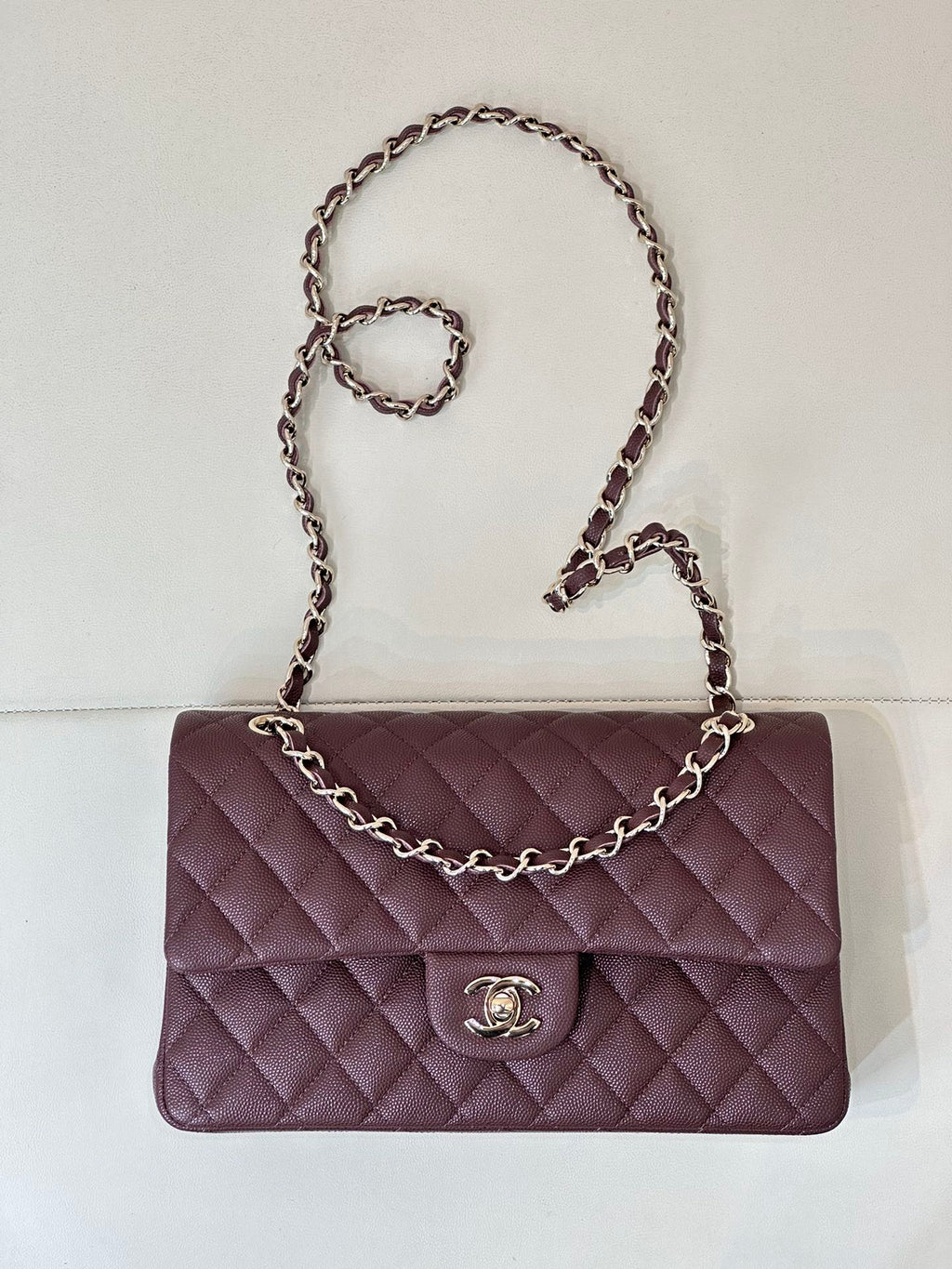RABAT CLASSIQUE 25CM BORDEAUX CAVIAR QUINCAILLERIE OR CLAIR 