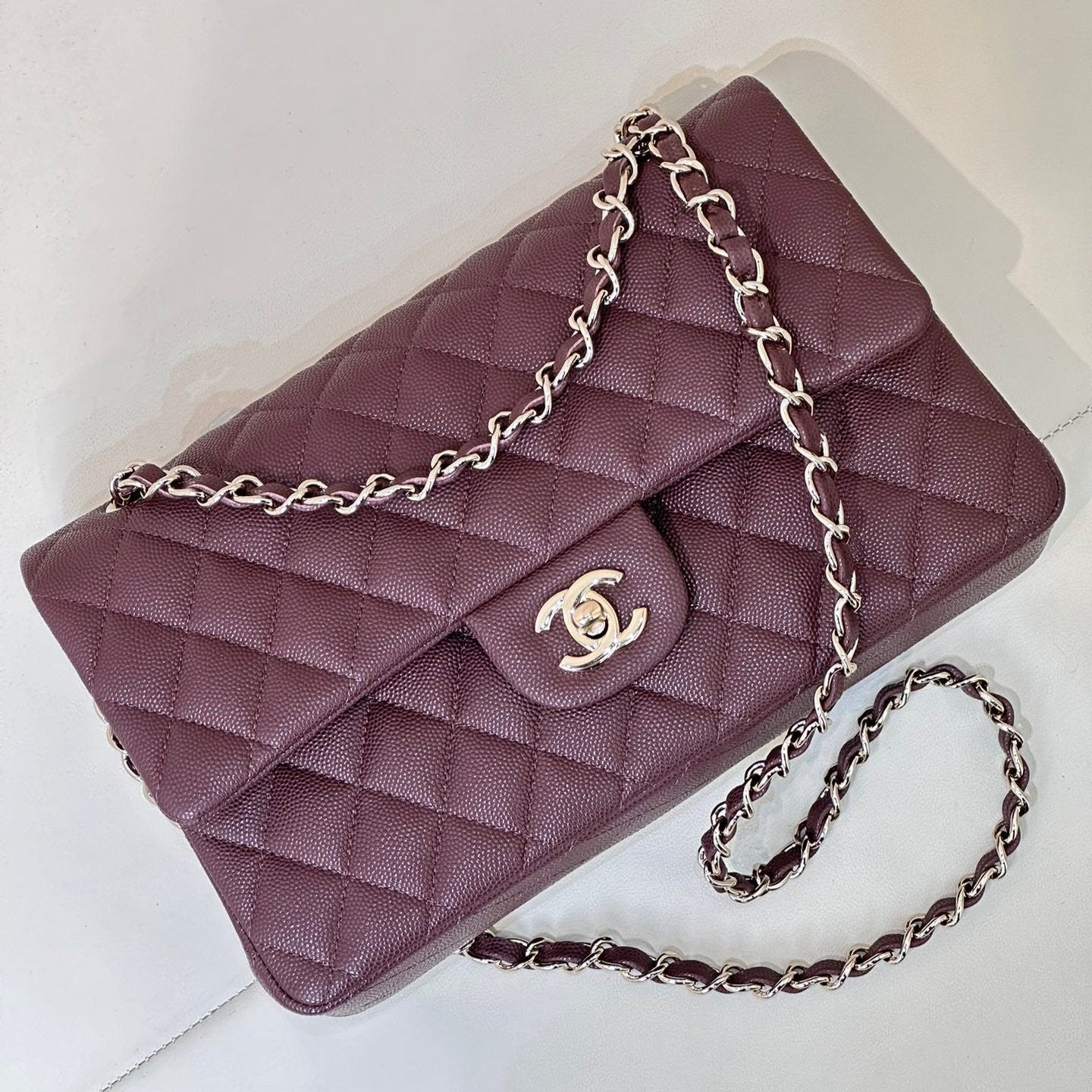 RABAT CLASSIQUE 23CM BORDEAUX CAVIAR QUINCAILLERIE OR CLAIR 