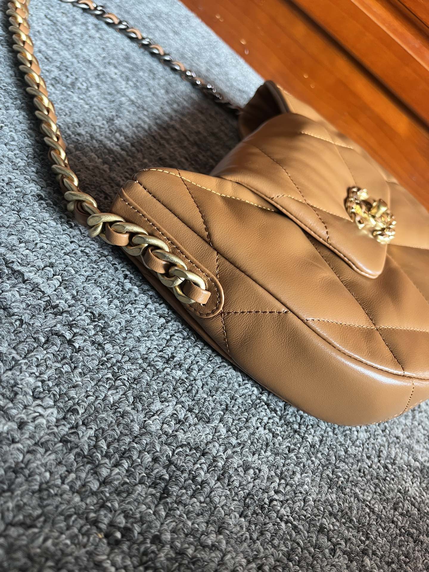 SAC HOBO 23 EN CUIR D'AGNEAU BRONZE MARRON MÉLANGE OR QUINCAILLERIE ARGENTÉE 