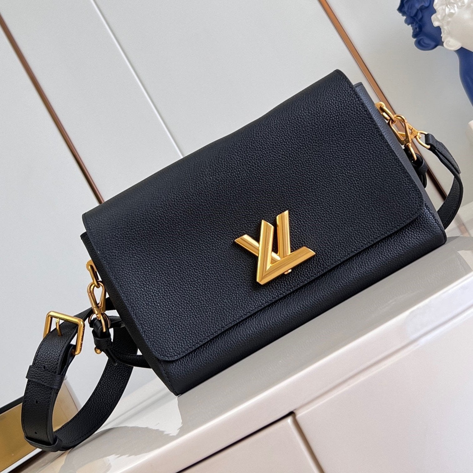 LV SOFT TWIST 27CM CUIR DE VEAU NOIR ACIER DORÉ