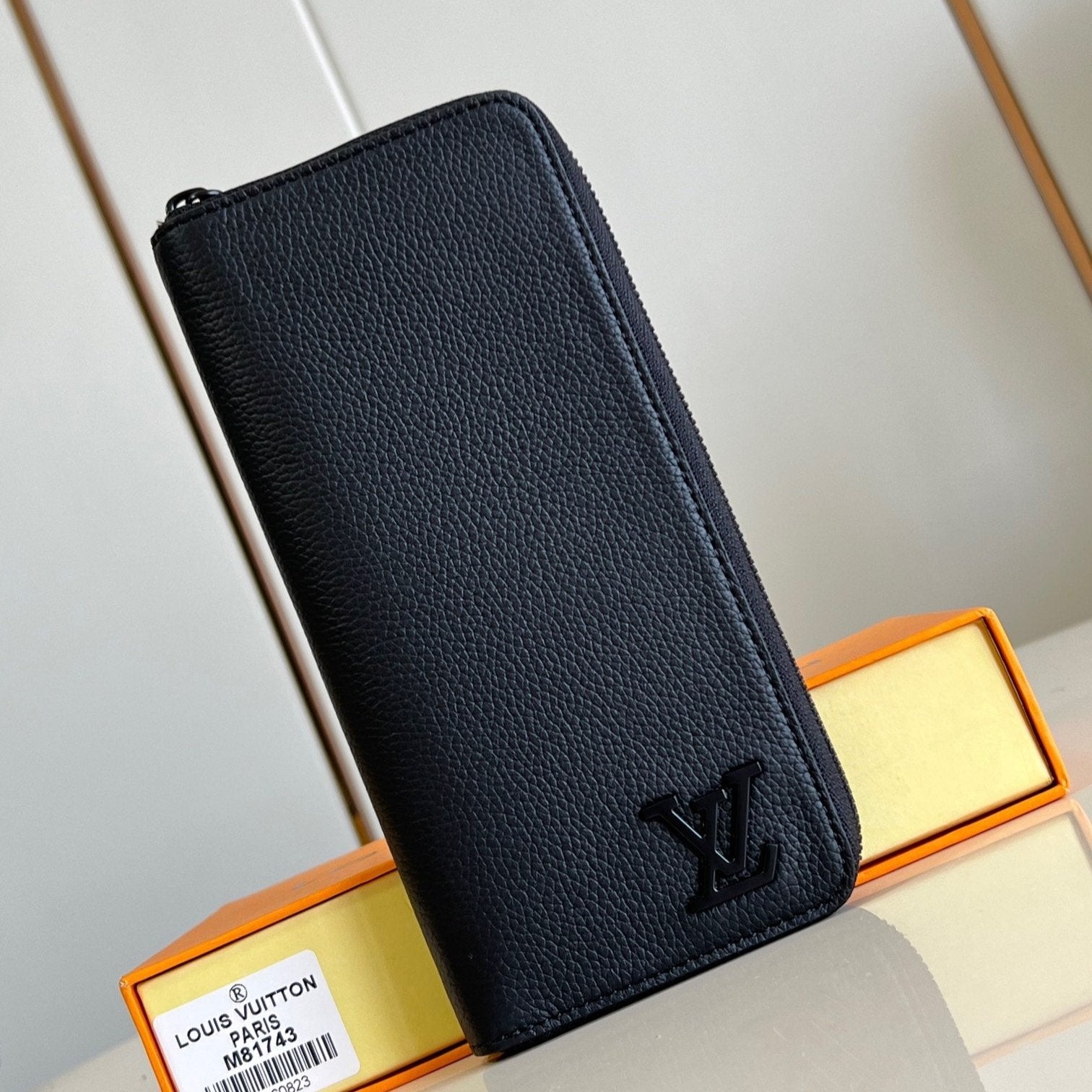 PORTEFEUILLE VERTICAL AÉROGRAMME ZIPPY 20 CM EN CUIR DE VEAU NOIR