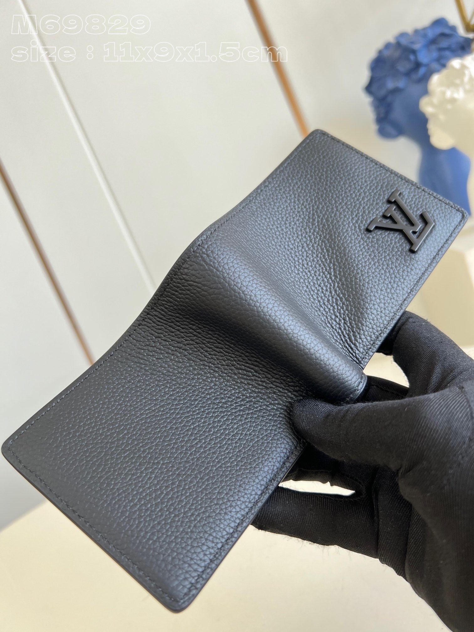 PORTEFEUILLE MULTIPLE AEROGRAM 10CM CUIR DE VEAU NOIR