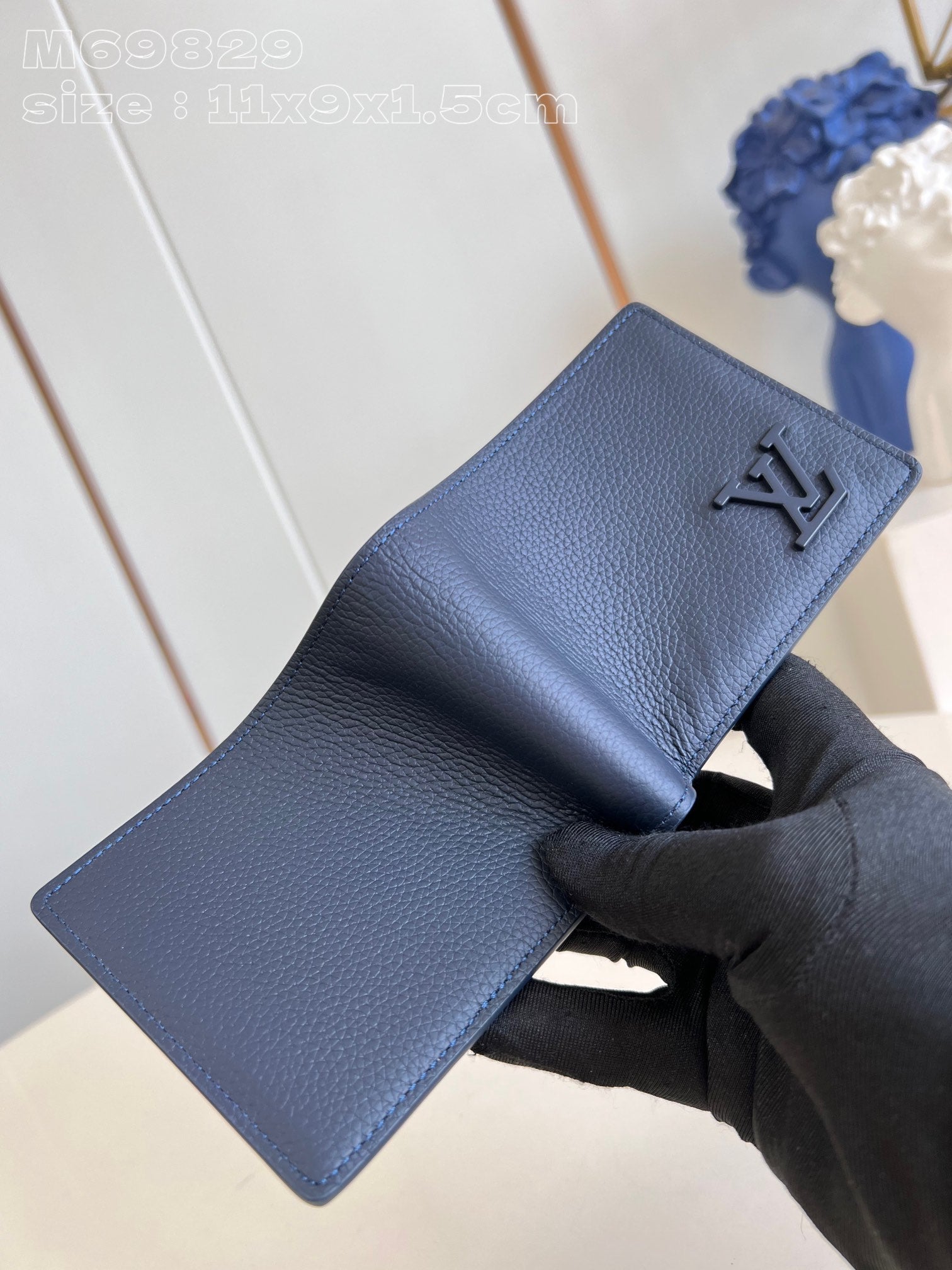 PORTEFEUILLE MULTIPLE AEROGRAM 10CM CUIR DE VEAU BLEU