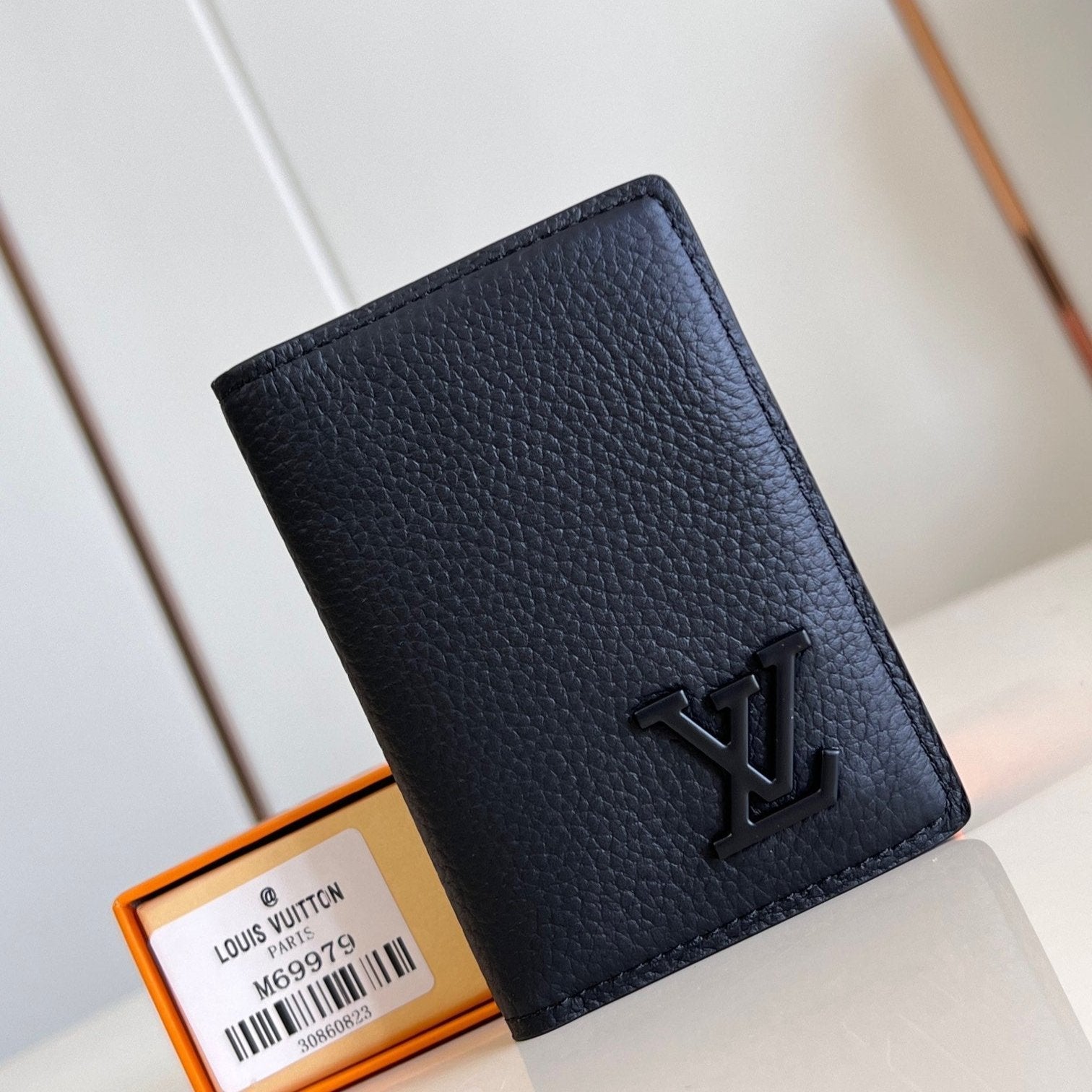 PORTEFEUILLE ORGANISATEUR DE POCHE AEROGRAM 11CM CUIR DE VEAU NOIR