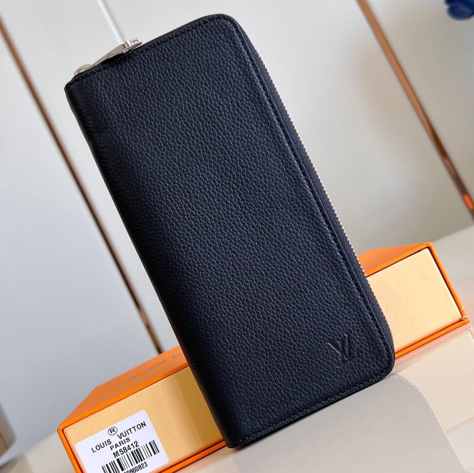 PORTEFEUILLE VERTICAL ZIPPY 20CM EN CUIR DE VEAU NOIR