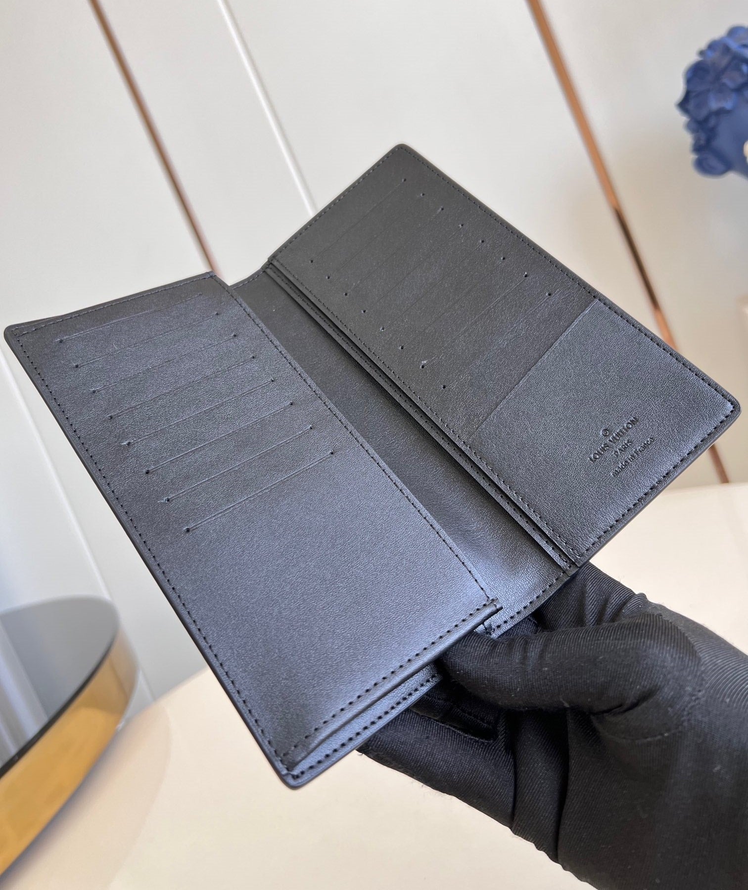 PORTEFEUILLE BRAZZA 19CM EN CUIR DE VEAU NOIR