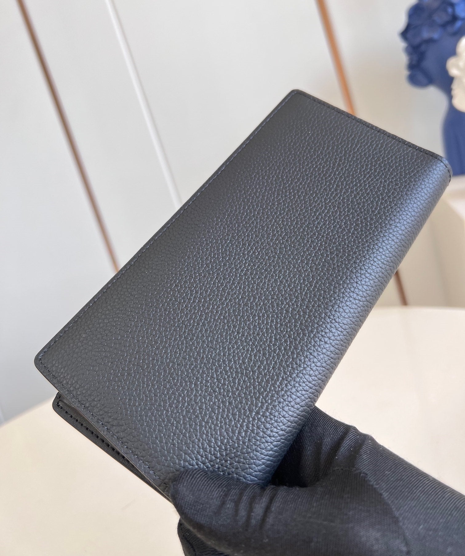 PORTEFEUILLE BRAZZA 19CM EN CUIR DE VEAU NOIR