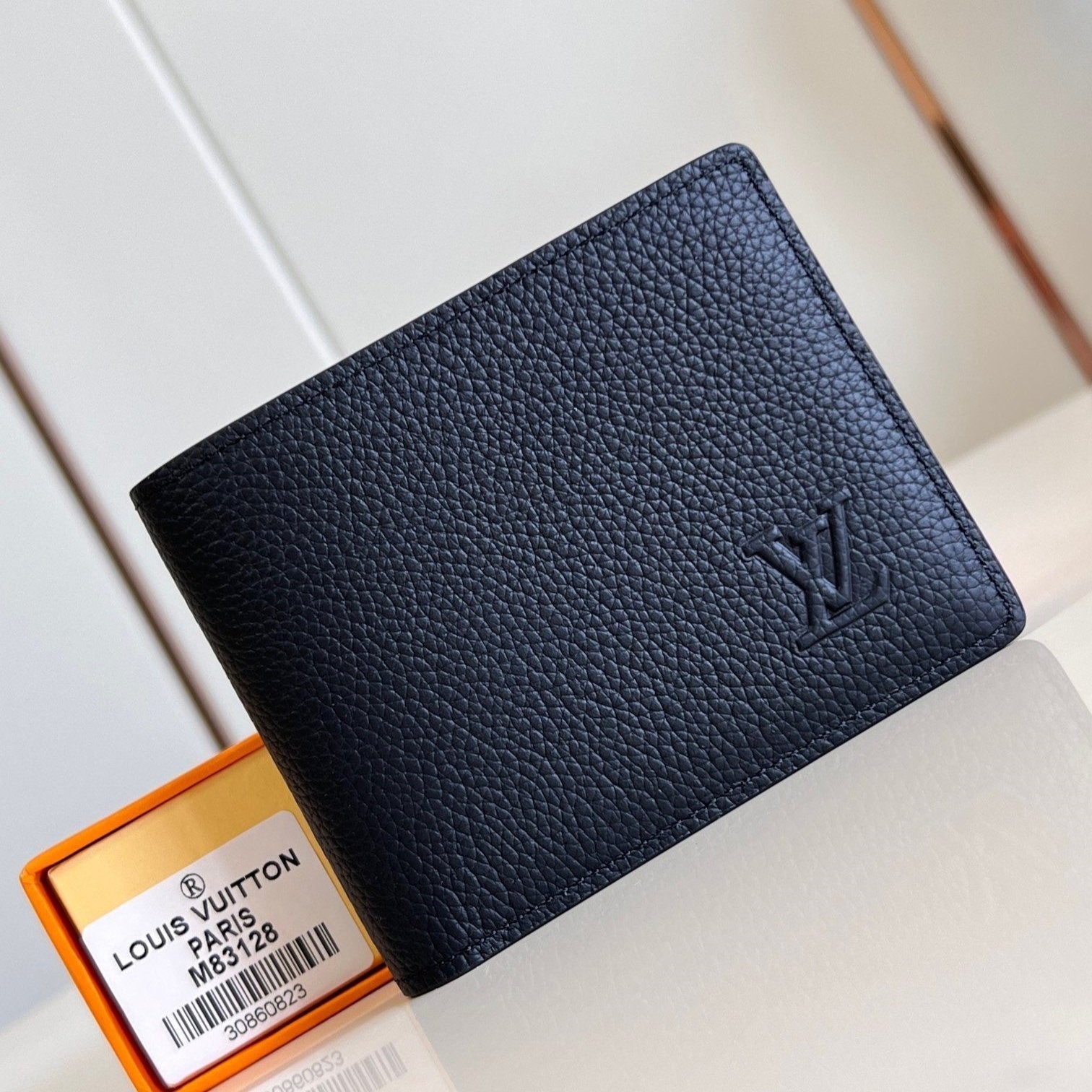 PORTEFEUILLE MULTIPLE 10CM EN CUIR DE VEAU NOIR