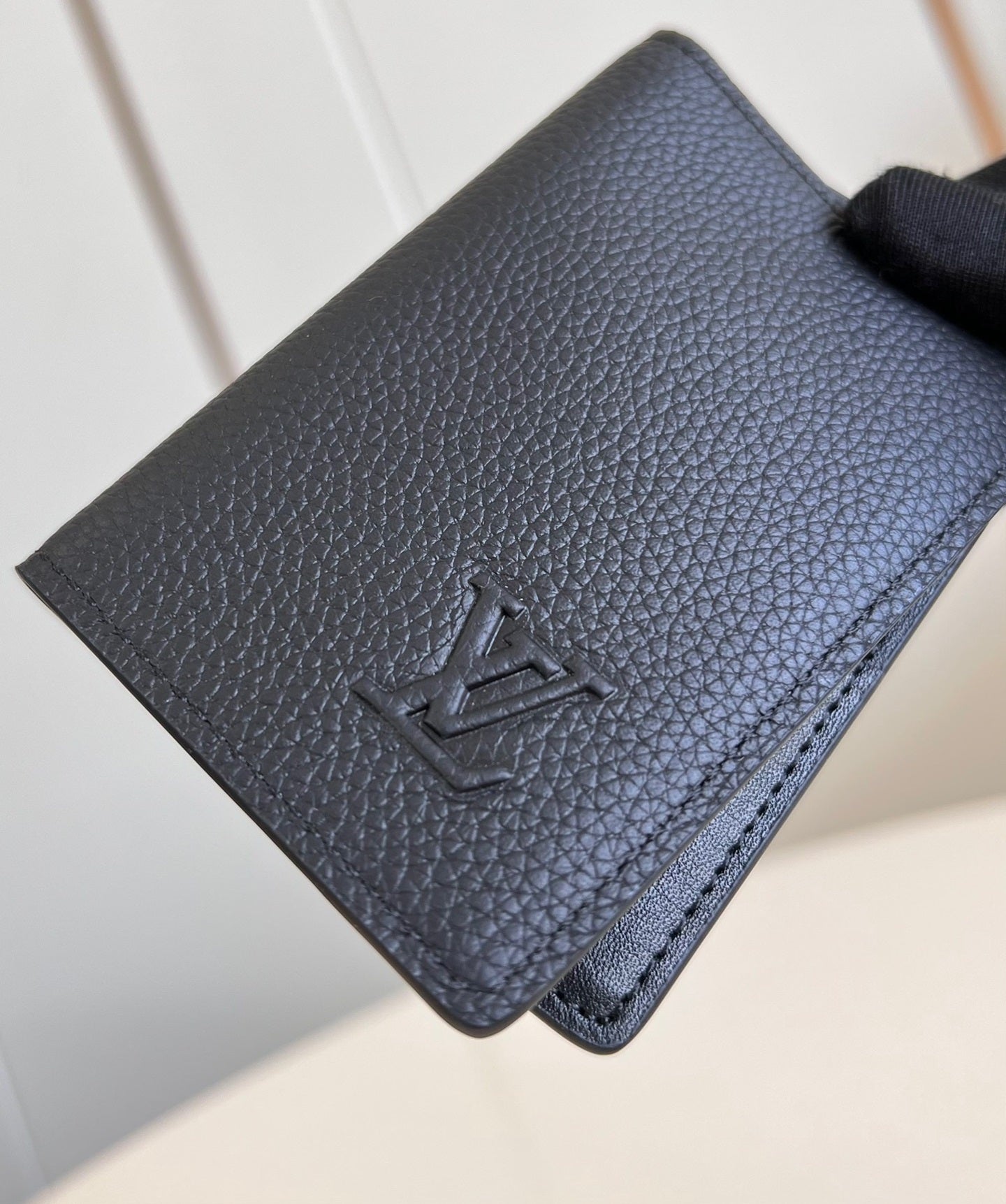 PORTEFEUILLE ORGANISATEUR DE POCHE 11CM EN CUIR DE VEAU NOIR