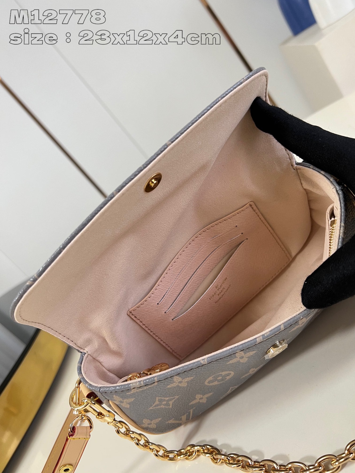 LV WOC IVY 23.5 TOILE À MONOGRAMME GRIS CÔTELÉ