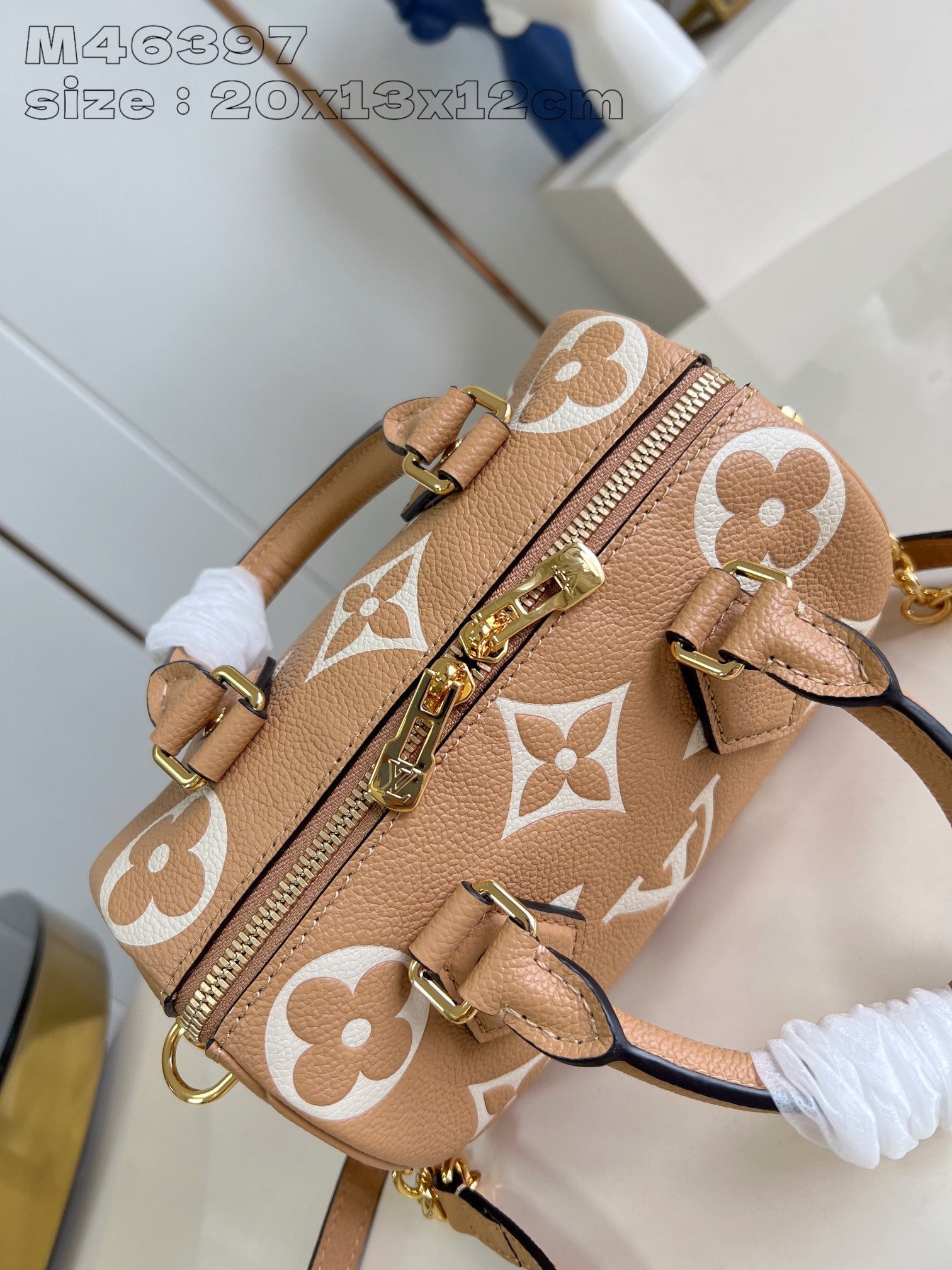 SPEEDY BANDOULIERE 20 MARRON BLANC MONOGRAMME EMPREINTE CUIR DE VEAU 