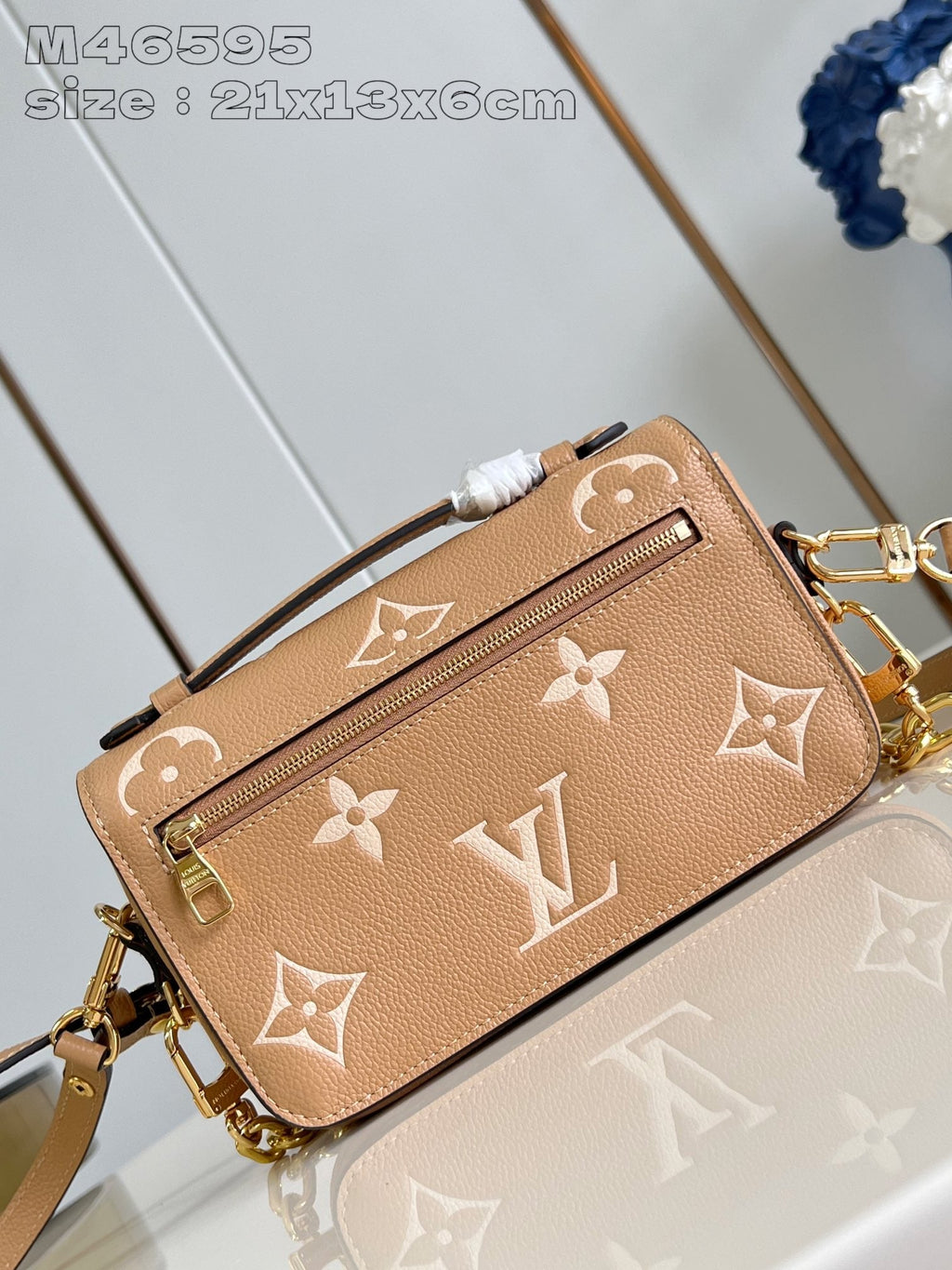 POCHETTE METIS EAST WEST 21.5 MARRON BLANC MONOGRAMME EMPREINTE CUIR DE VEAU