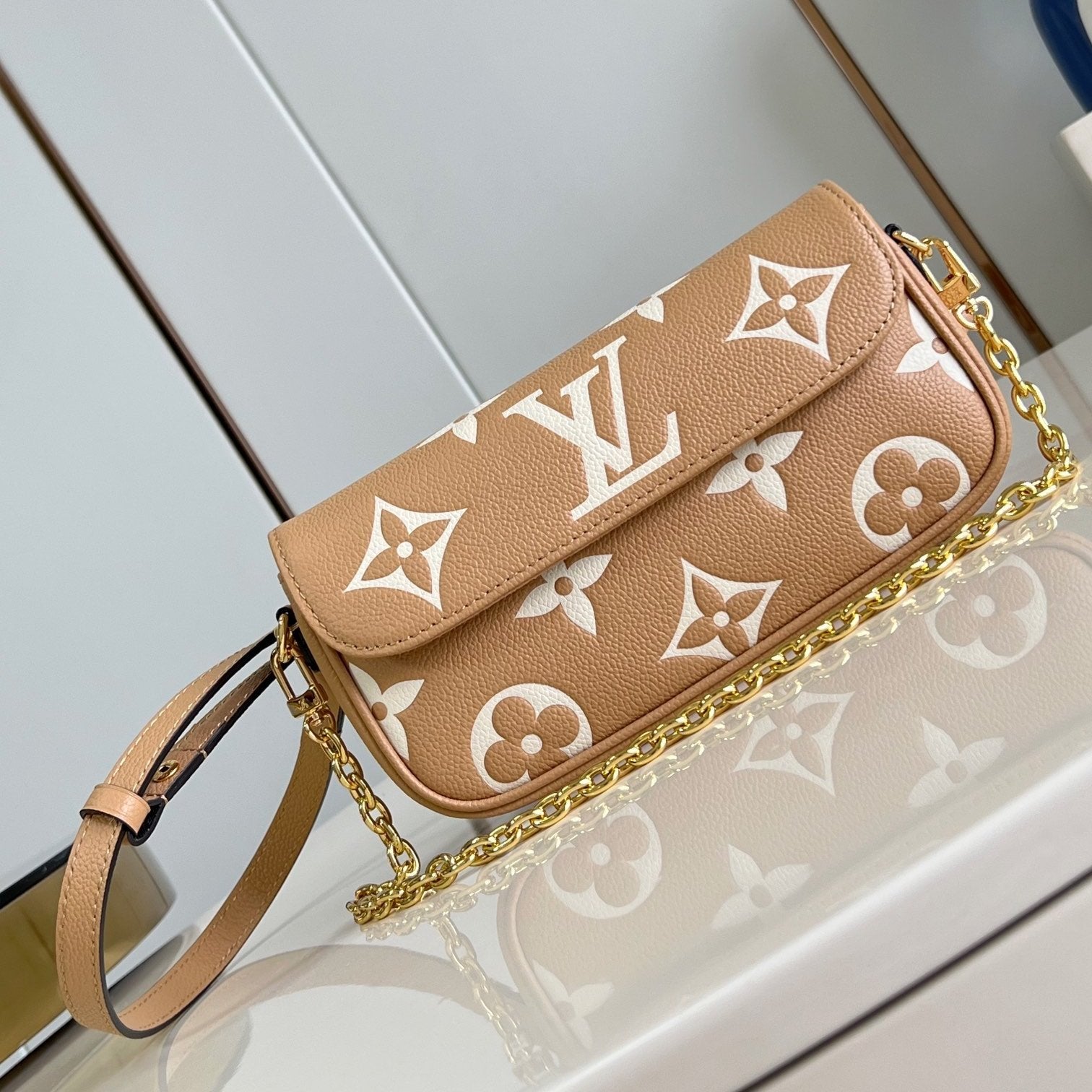 LV WOC IVY 23.5 CUIR DE VEAU MARRON MONOGRAMME EMPREINTE