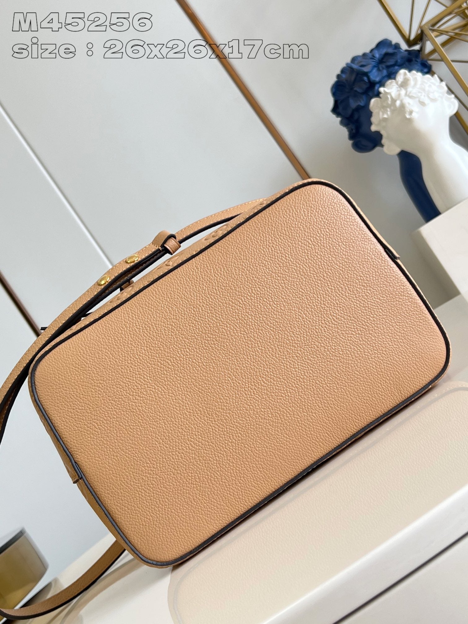 SAC SEAU LV NEO NOE 26 CM MARRON BLANC MONOGRAMME EMPTEINTE CUIR DE VEAU
