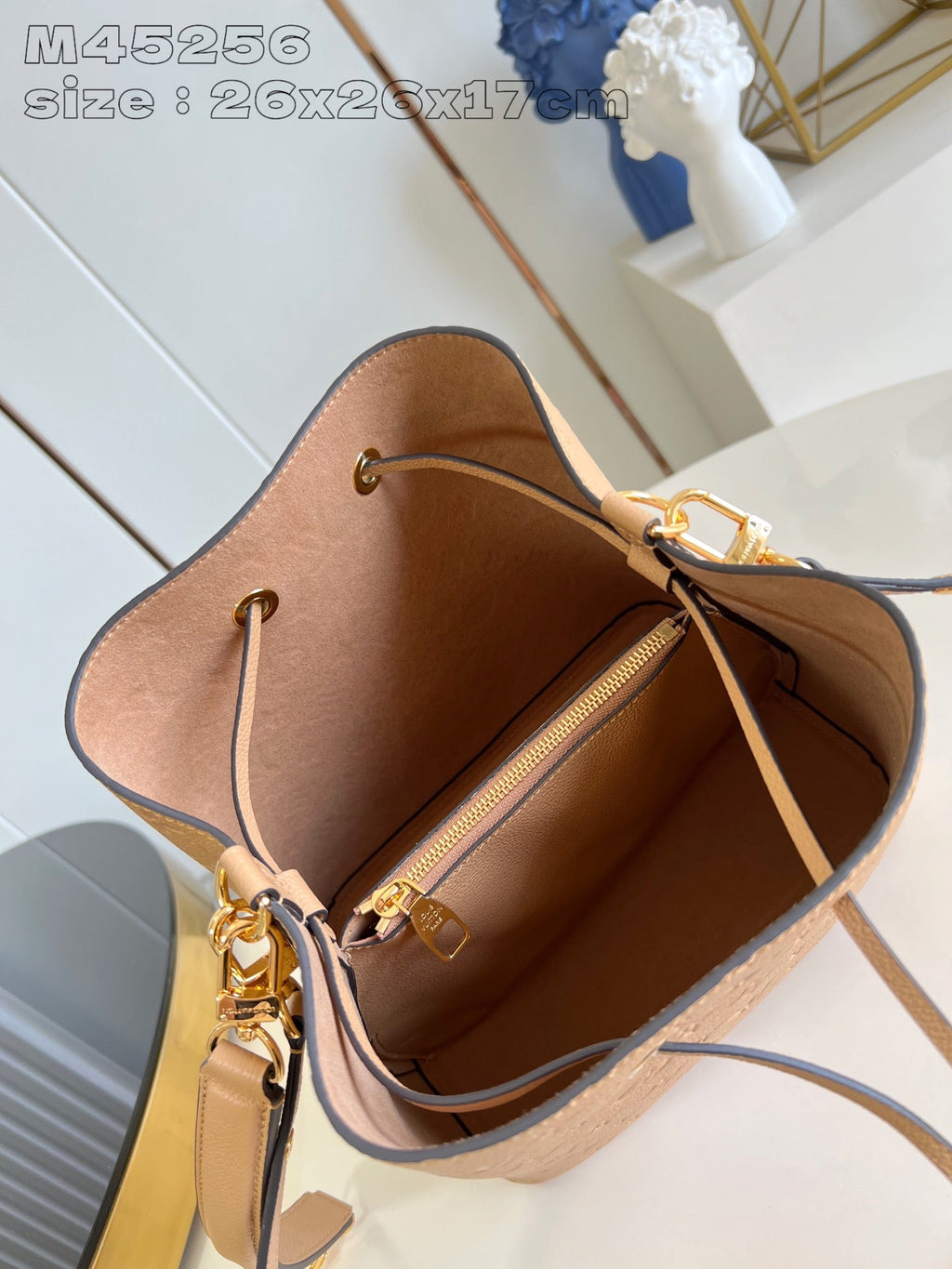 SAC SEAU LV NEO NOE 26 CM MARRON BLANC MONOGRAMME EMPTEINTE CUIR DE VEAU
