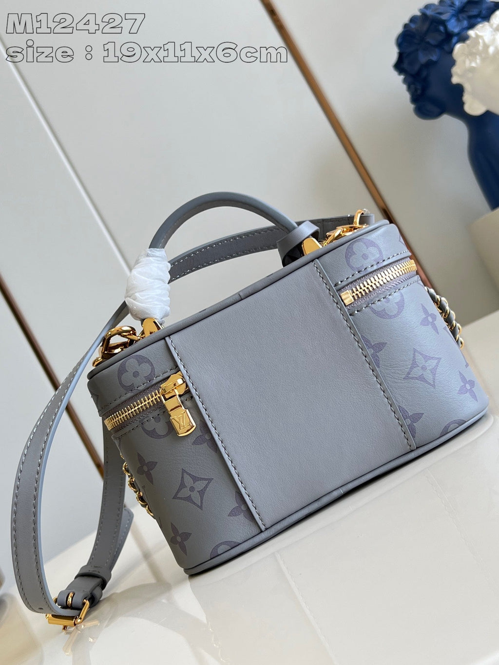 LV VANITY CHAIN POUCH 19 GREY MONOGRAM CALFSKIN