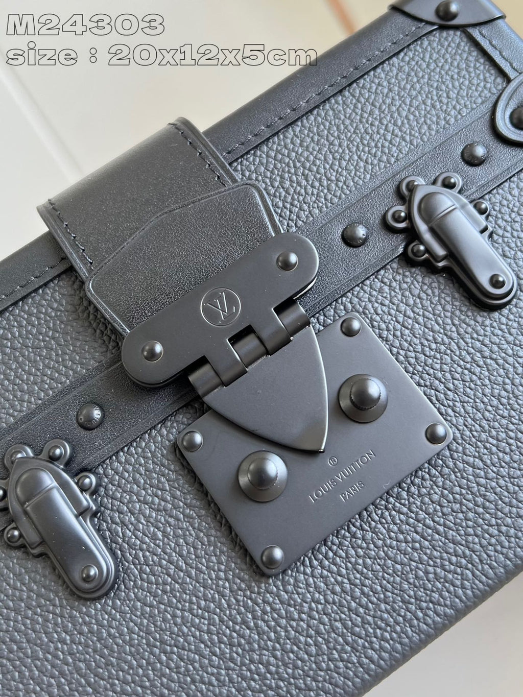LV PETITE MALLE 20 EN CUIR DE VEAU NOIR 