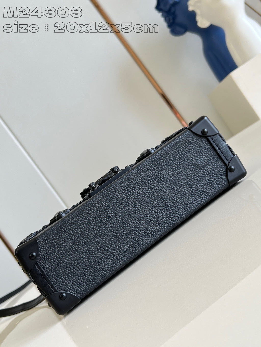 LV PETITE MALLE 20 EN CUIR DE VEAU NOIR 