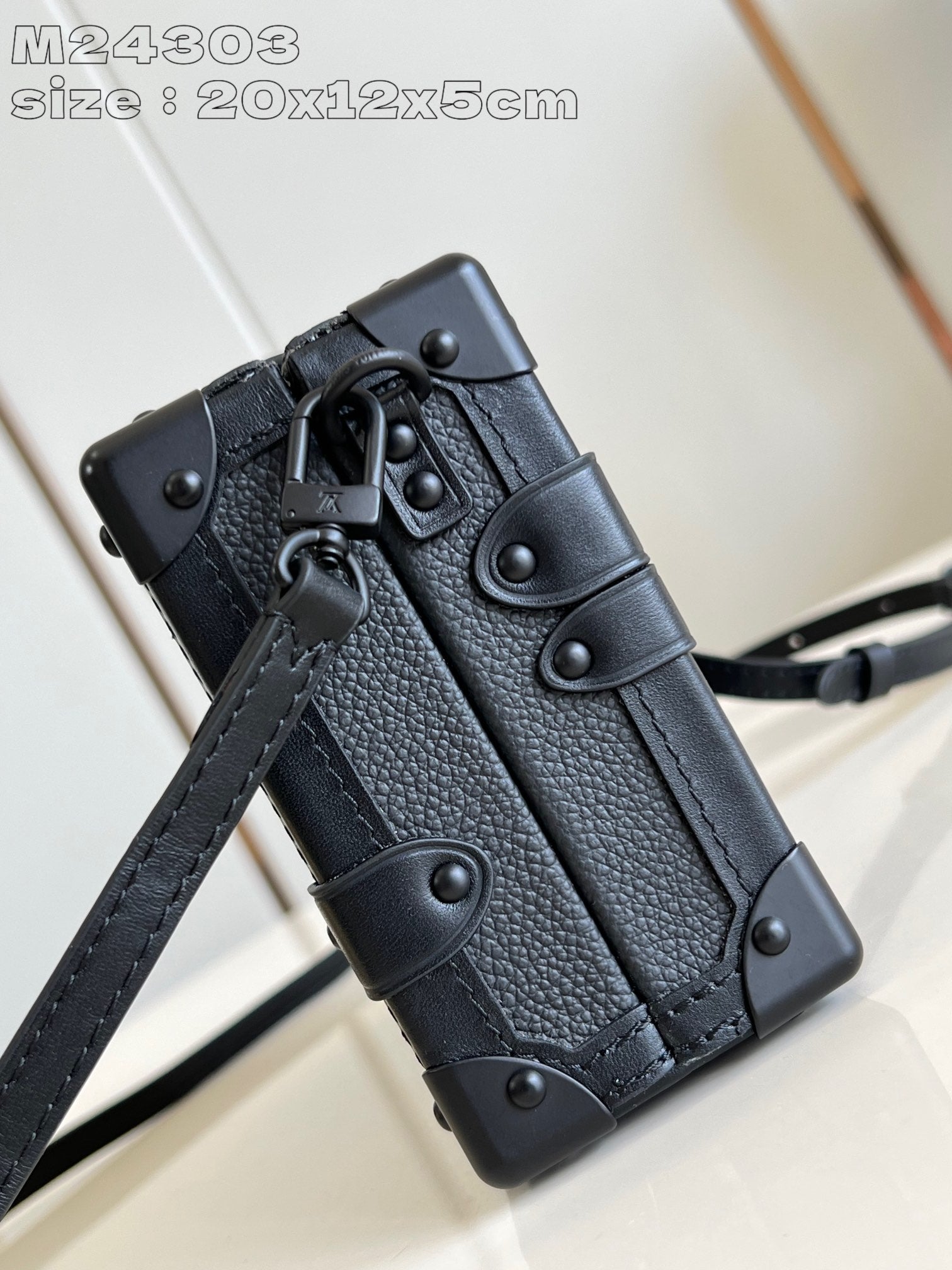 LV PETITE MALLE 20 EN CUIR DE VEAU NOIR 
