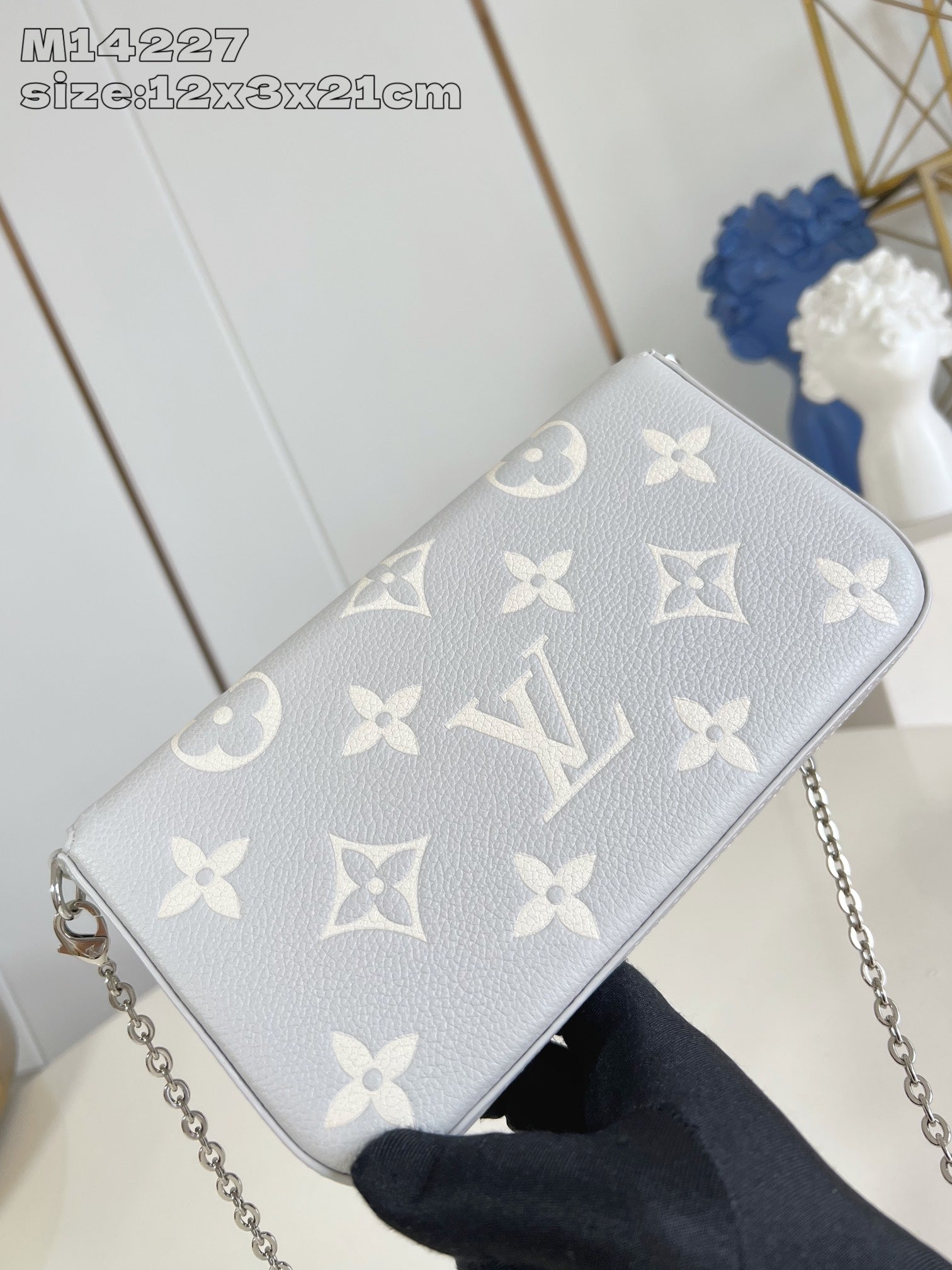LV POCHETTE FELICIE BRUME CUIR DE VACHE GRIS MONOGRAMME 205525