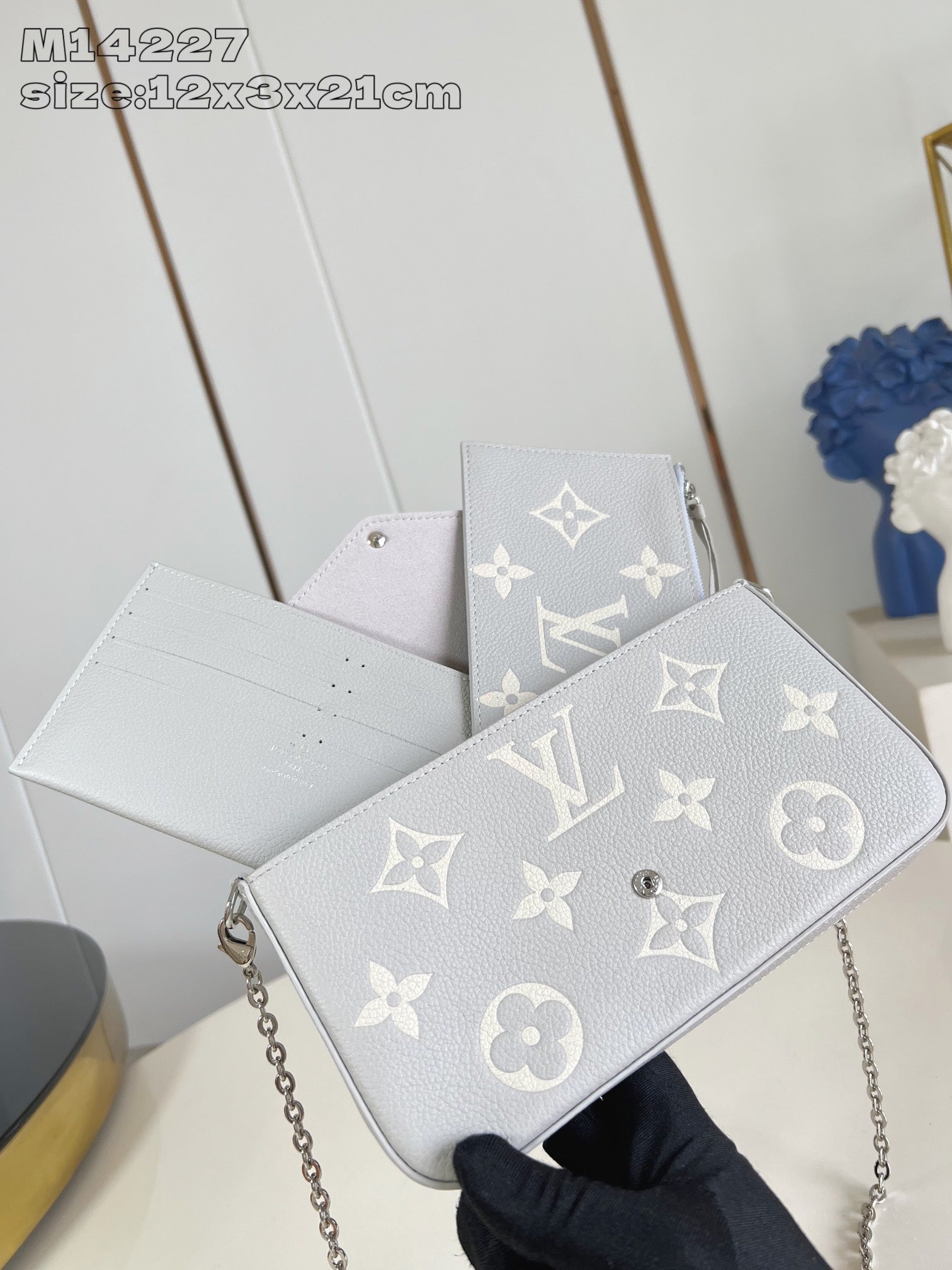LV POCHETTE FELICIE BRUME CUIR DE VACHE GRIS MONOGRAMME 205525