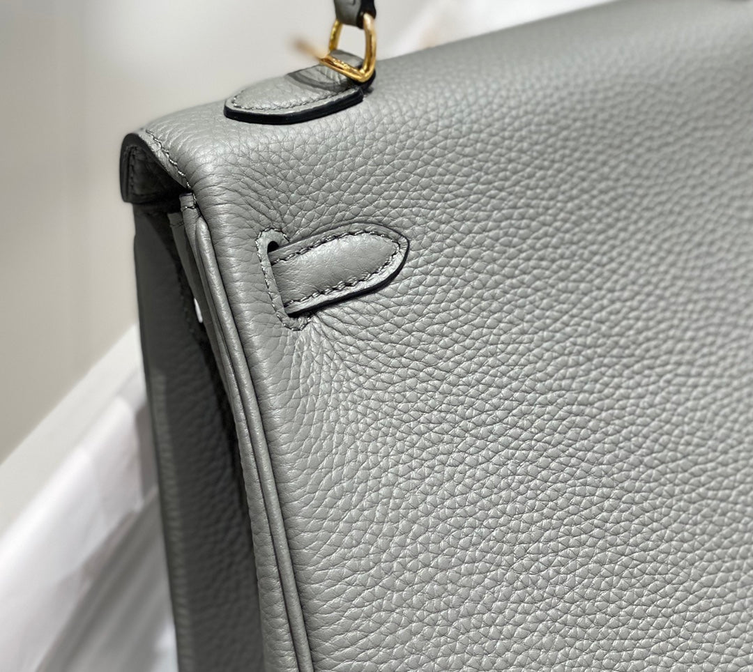 HM KELLY 32CM CUIR TOGO GRIS QUINCAILLERIE DORÉ