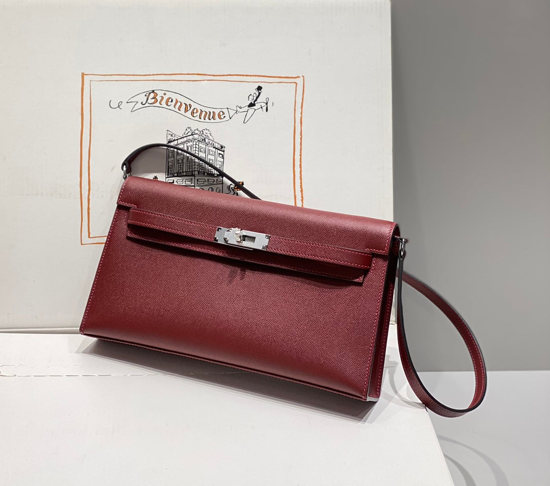 HM ケリー エラン 27cm レッド レザー ショーツ