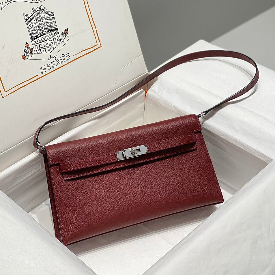 HM ケリー エラン 27cm レッド レザー ショーツ