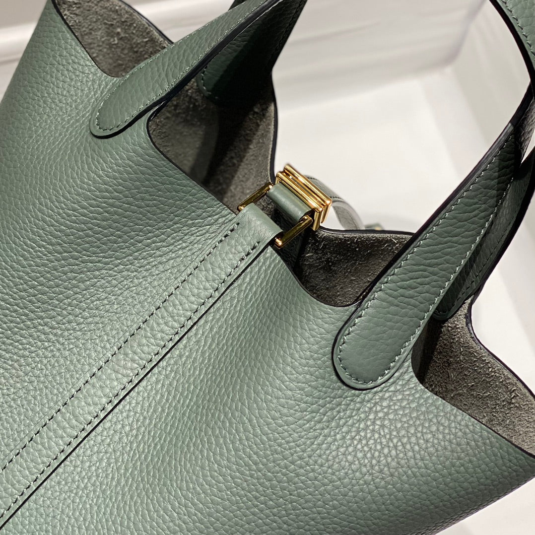 PICOTIN LOCK GRASS GREEN TOGO CUIR QUINCAILLERIE OR