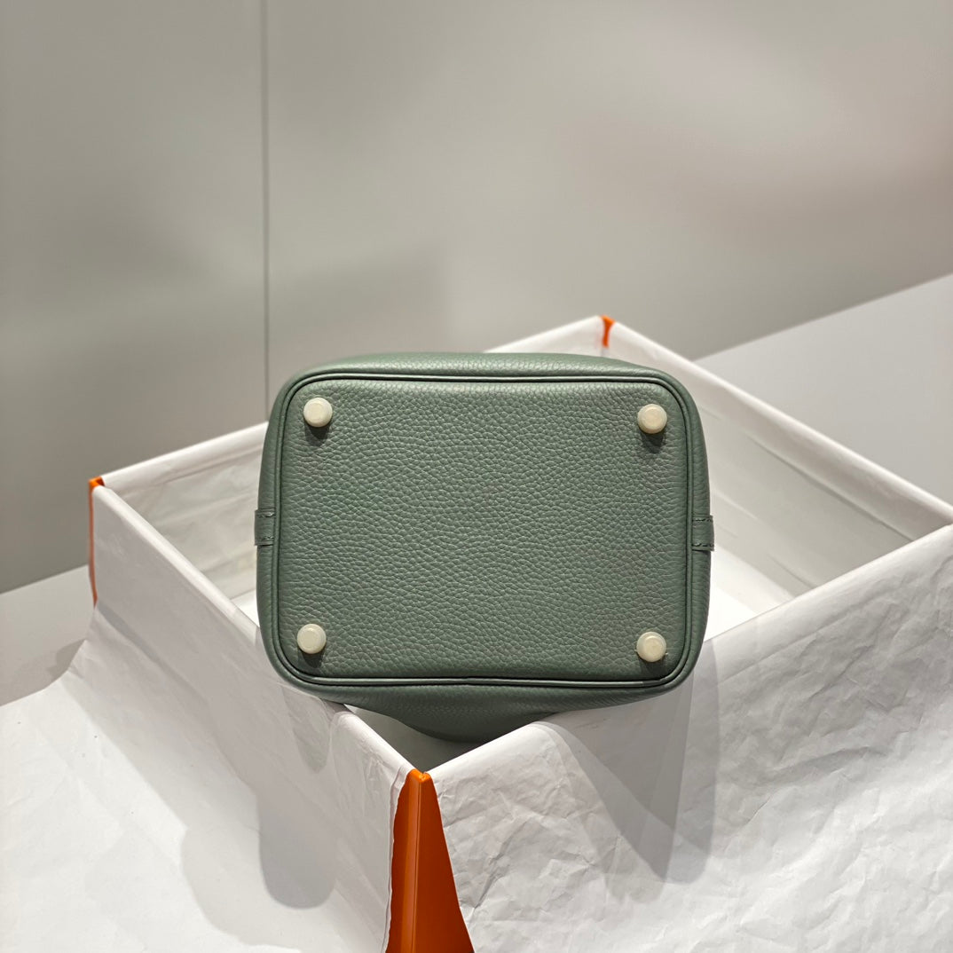 PICOTIN LOCK GRASS GREEN TOGO CUIR QUINCAILLERIE OR