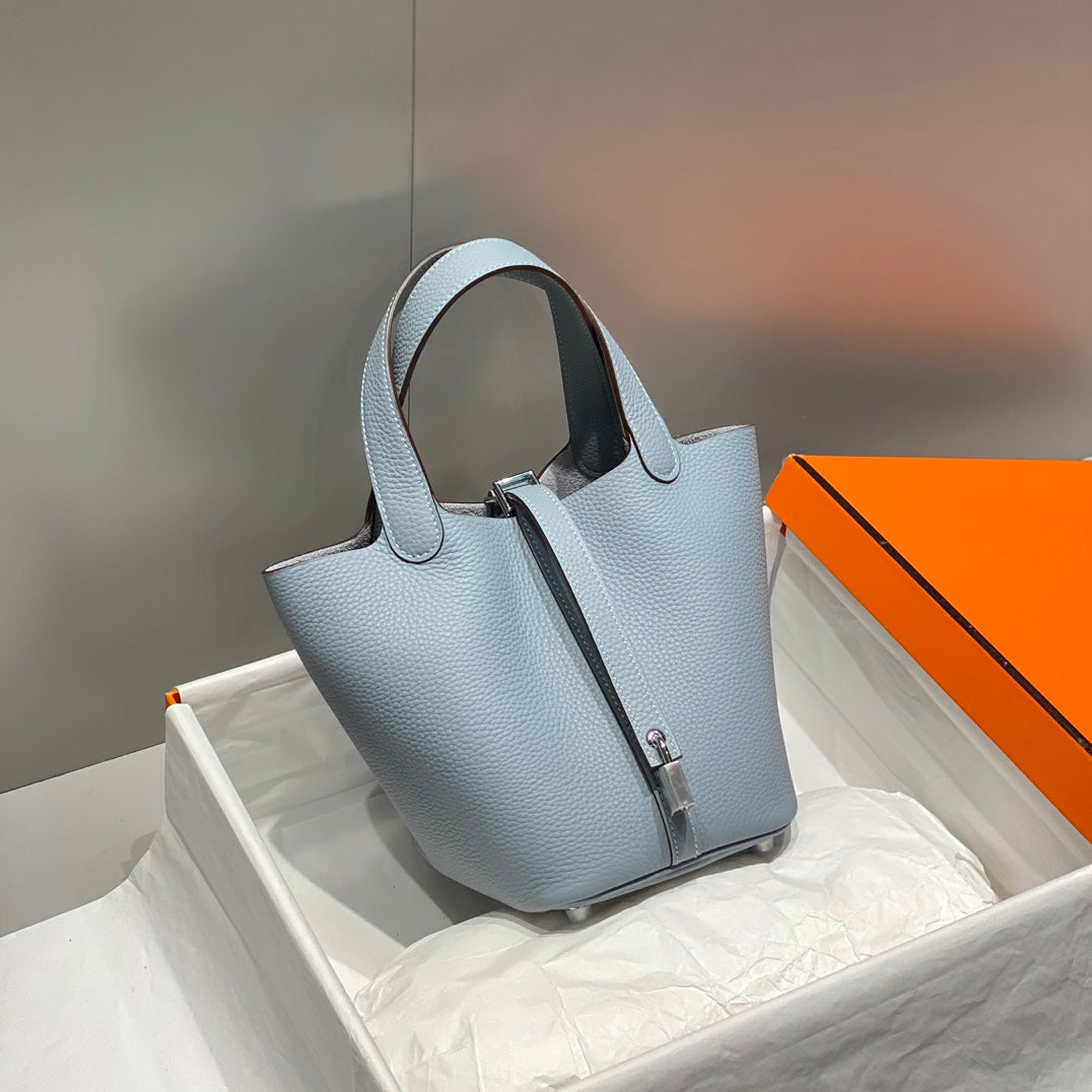 PICOTIN LOCK BLEU CIEL CLAIR TOGO CUIR QUINCAILLERIE ARGENTÉE