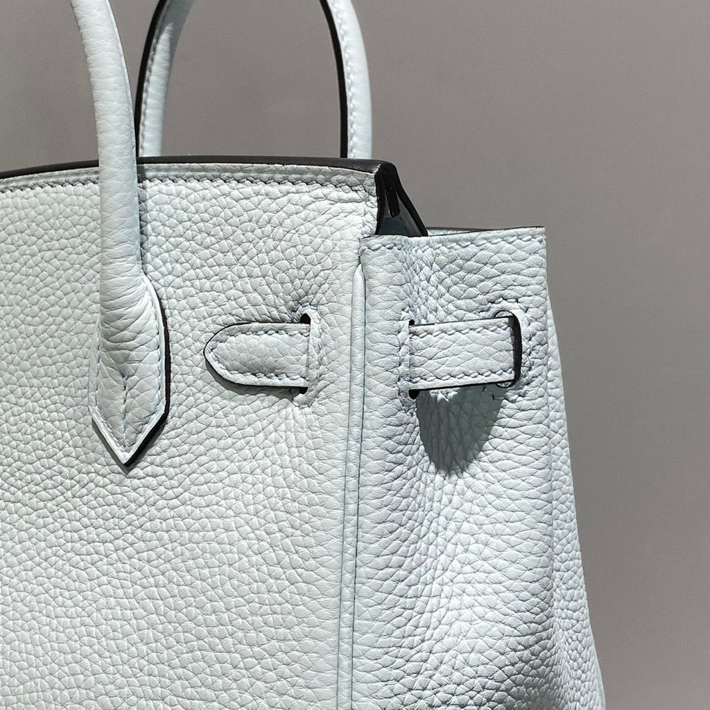 Sac HM Birkin 20 cm en cuir Togo bleu pâle et accastillage doré