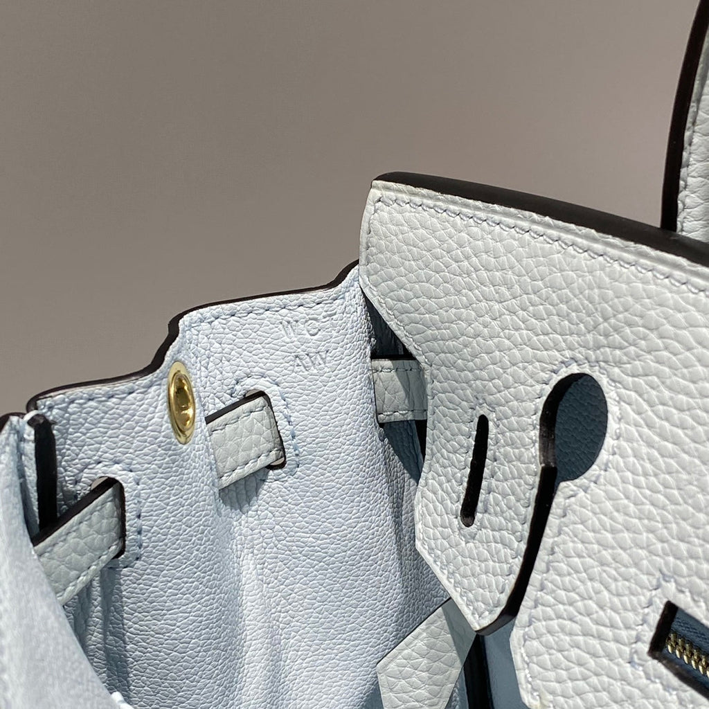Sac HM Birkin 20 cm en cuir Togo bleu pâle et accastillage doré