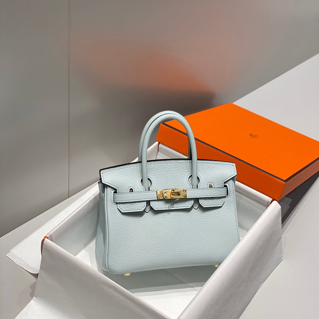 Sac HM Birkin 20 cm en cuir Togo bleu pâle et accastillage doré