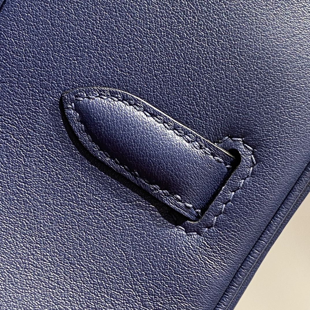 SAC À BANDOULIÈRE HM BIRKIN 29 CM EN CUIR SWIFT BLEU PROFOND ET QUINCAILLERIE ARGENTÉE