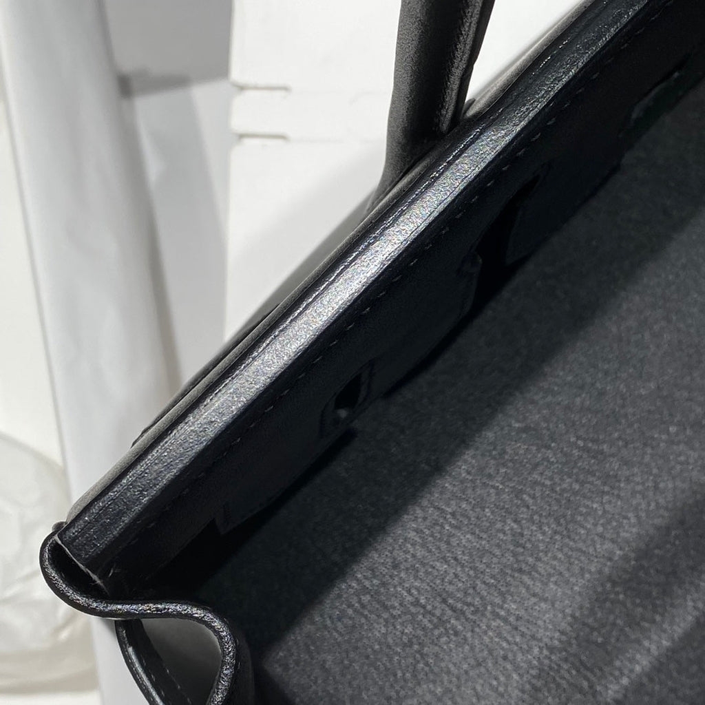 SAC À BANDOULIÈRE HM BIRKIN 29 CM EN CUIR NOIR SWIFT ET ACCESSOIRES ARGENTÉS