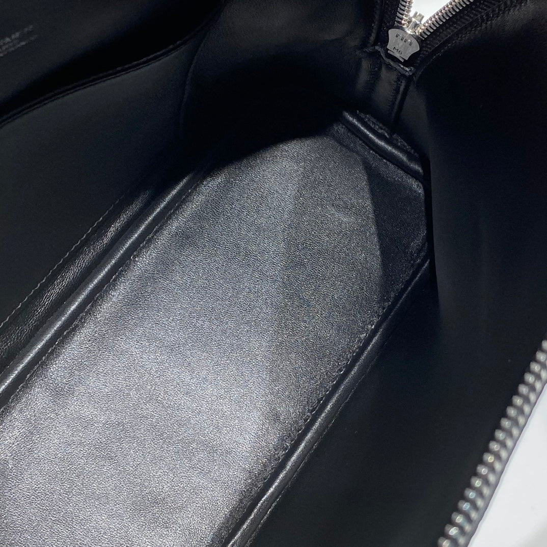 HM BOLIDE 25 CUIR EPSOM NOIR QUINCAILLERIE ARGENTÉE 237384